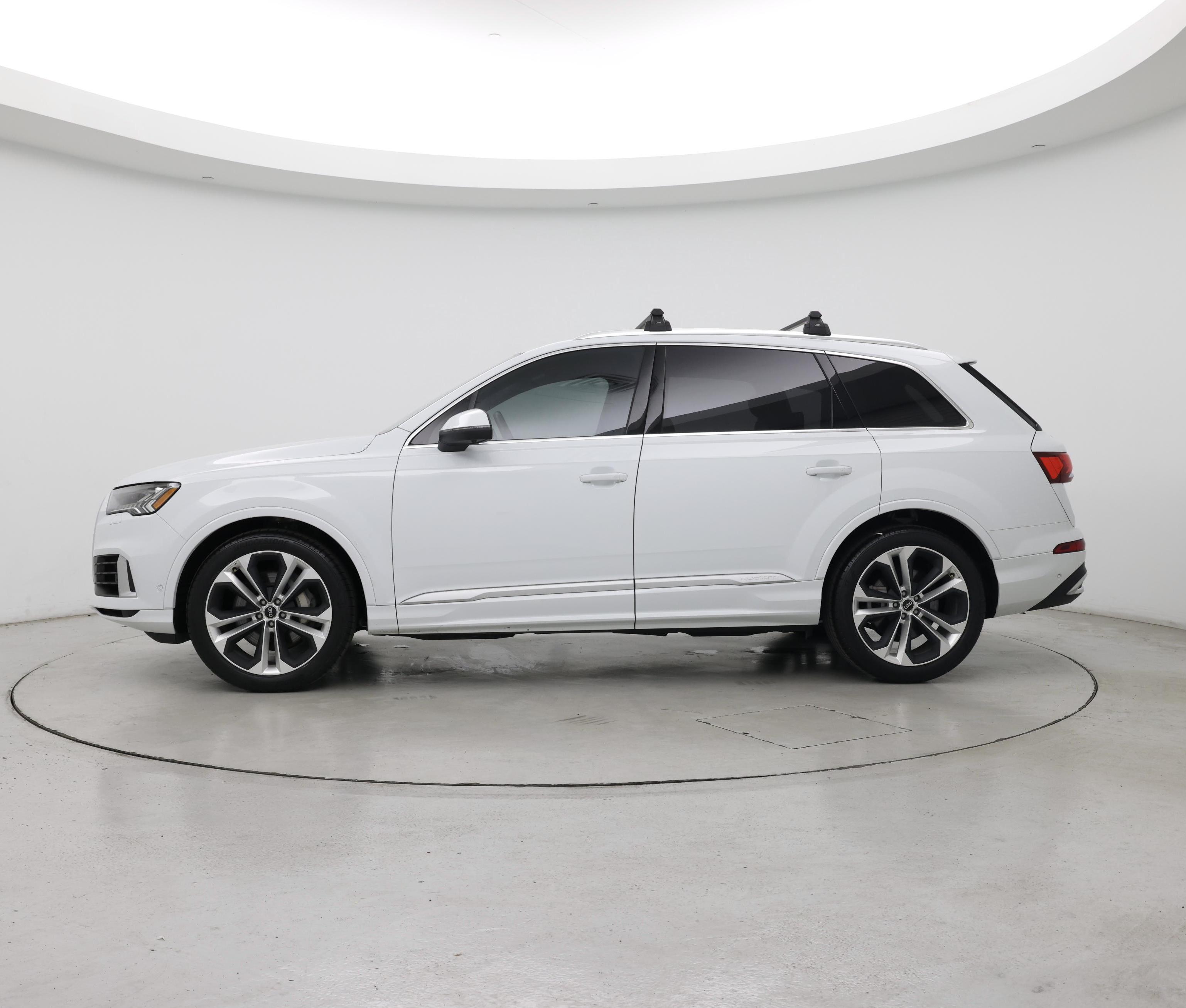 Thumbnail: 2022 Audi Q7 - 3