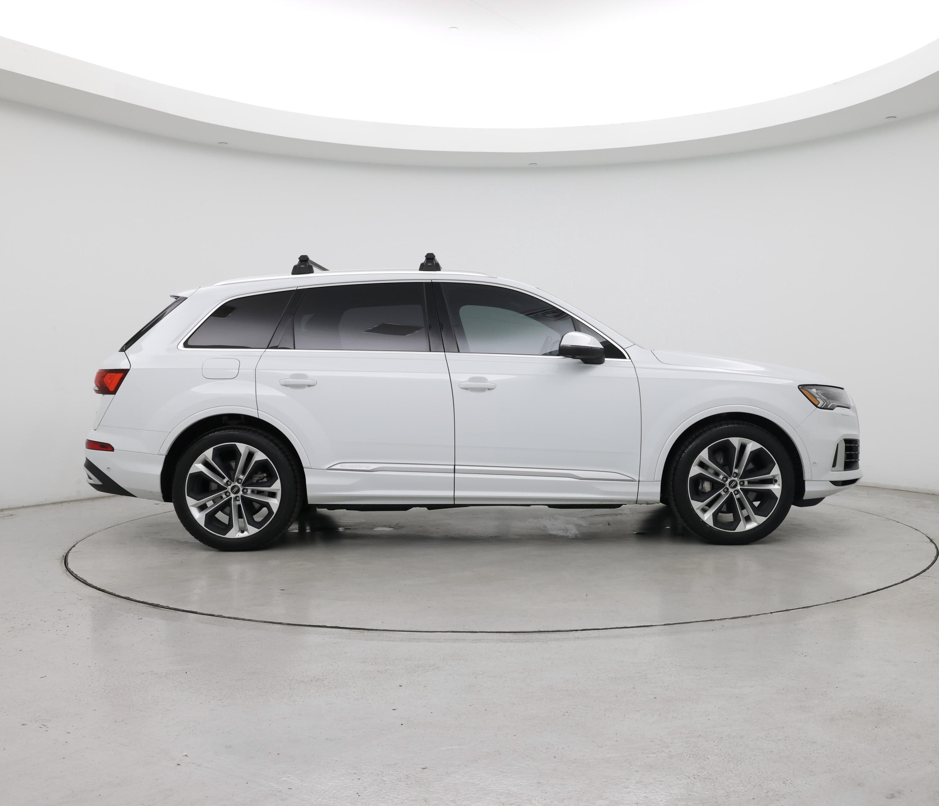 Thumbnail: 2022 Audi Q7 - 7