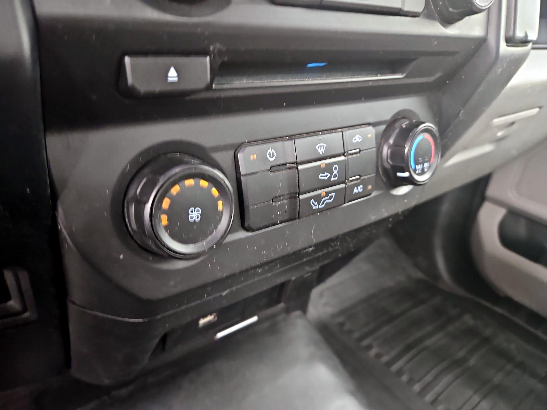 Thumbnail: 2017 Ford F-150 - 15