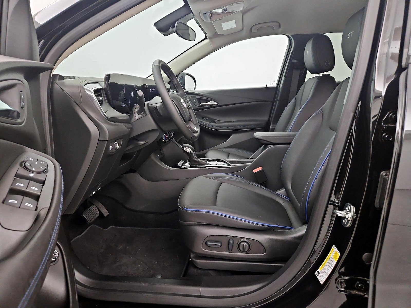 2026 Buick Encore GX Sport Touring - Photo 12