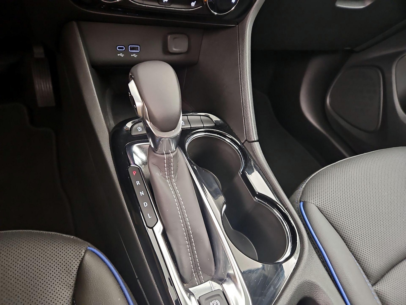 2026 Buick Encore GX Sport Touring - Photo 18