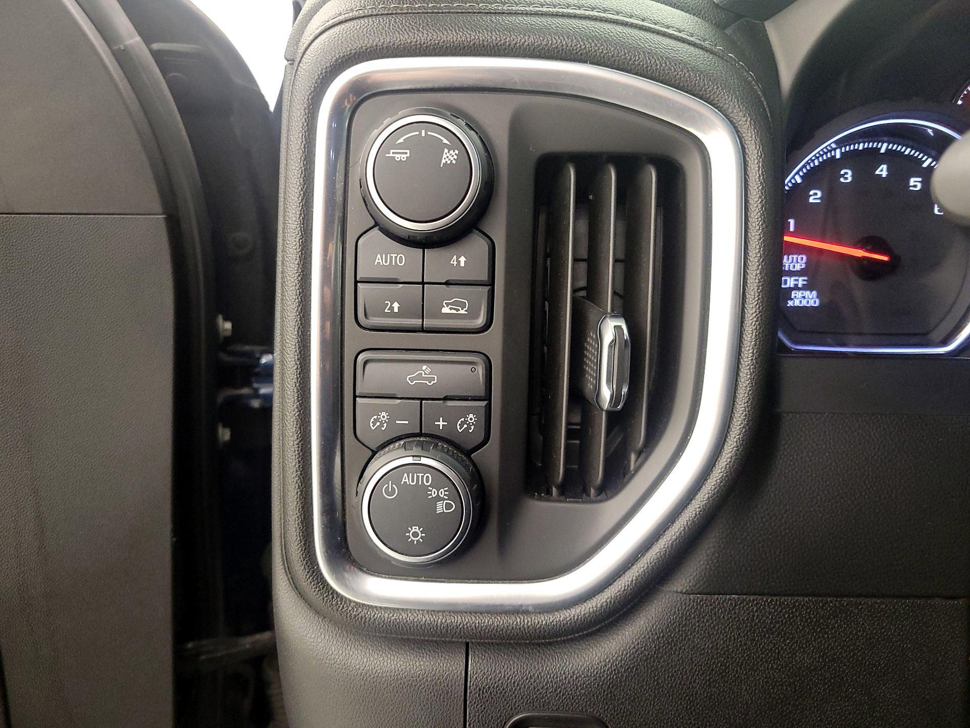 Thumbnail: 2019 Chevrolet Silverado 1500 - 13