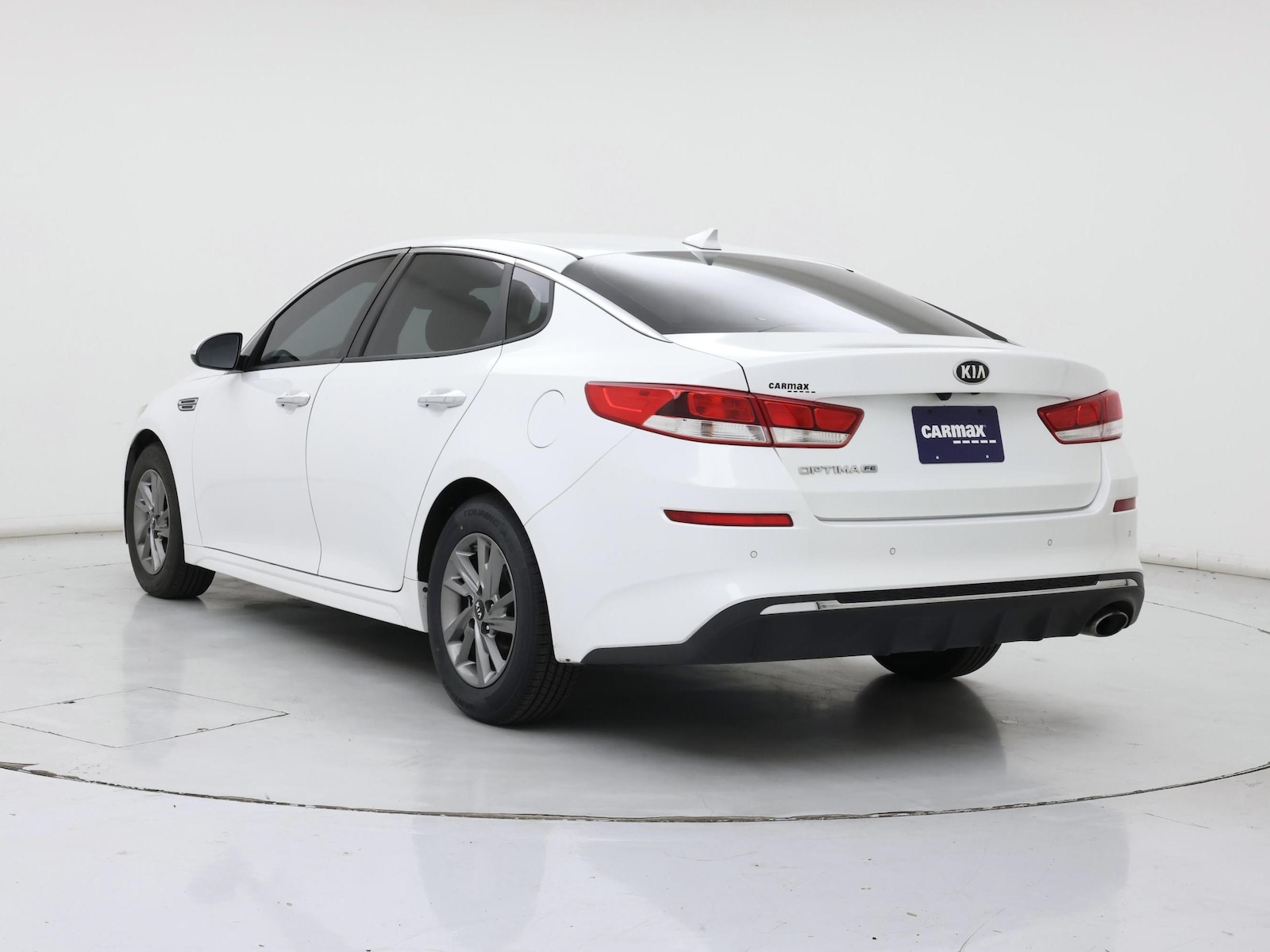 2019 Kia Optima LX - Photo 3