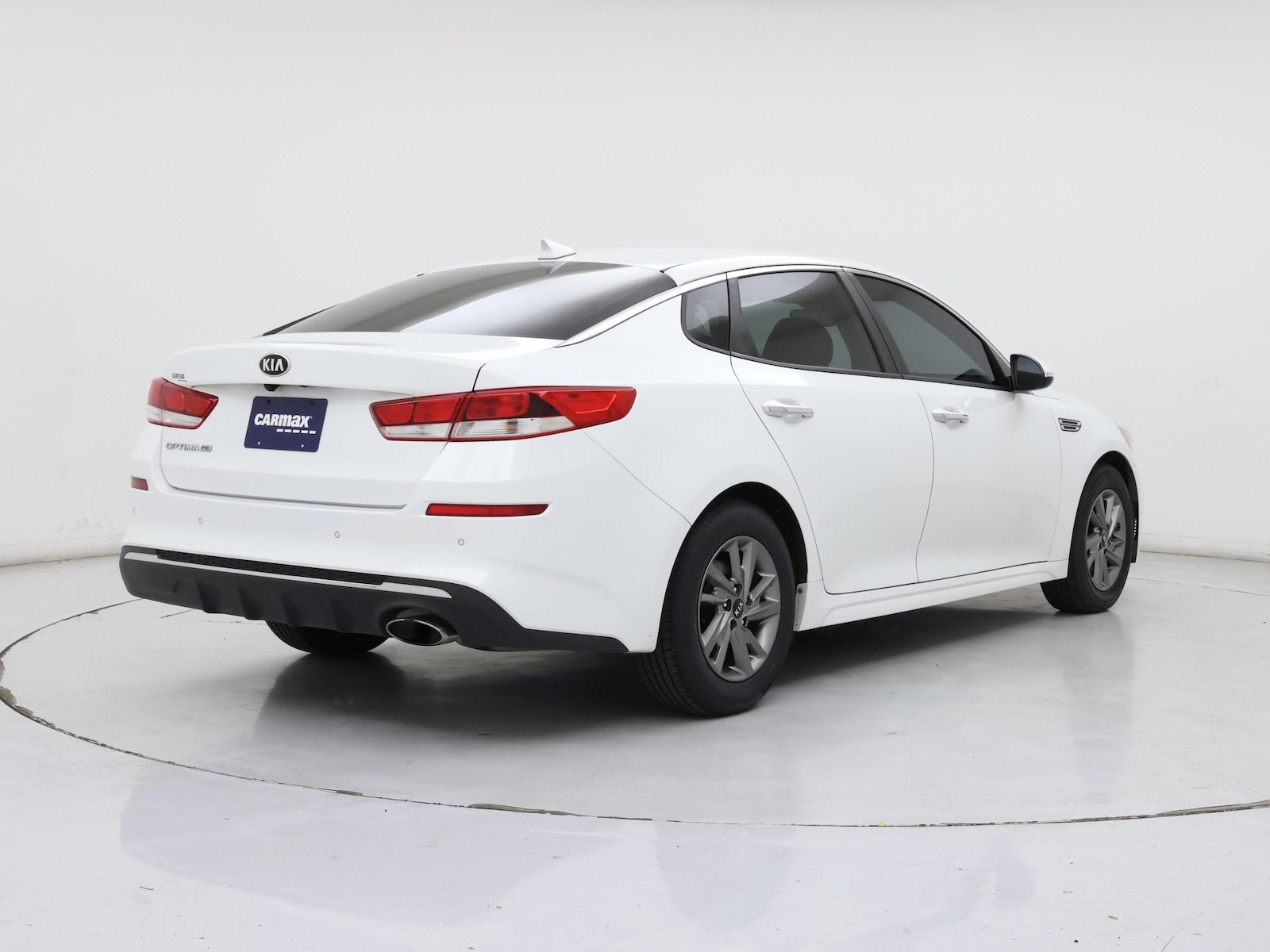 2019 Kia Optima LX - Photo 9