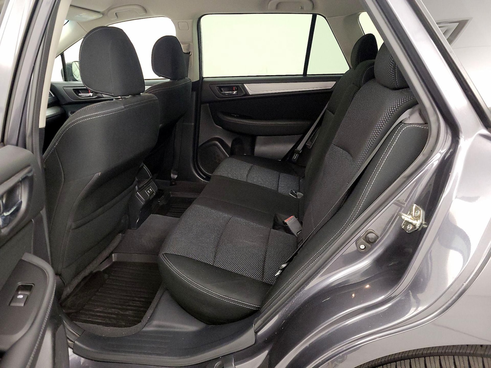 2019 Subaru Outback Premium - Photo 20