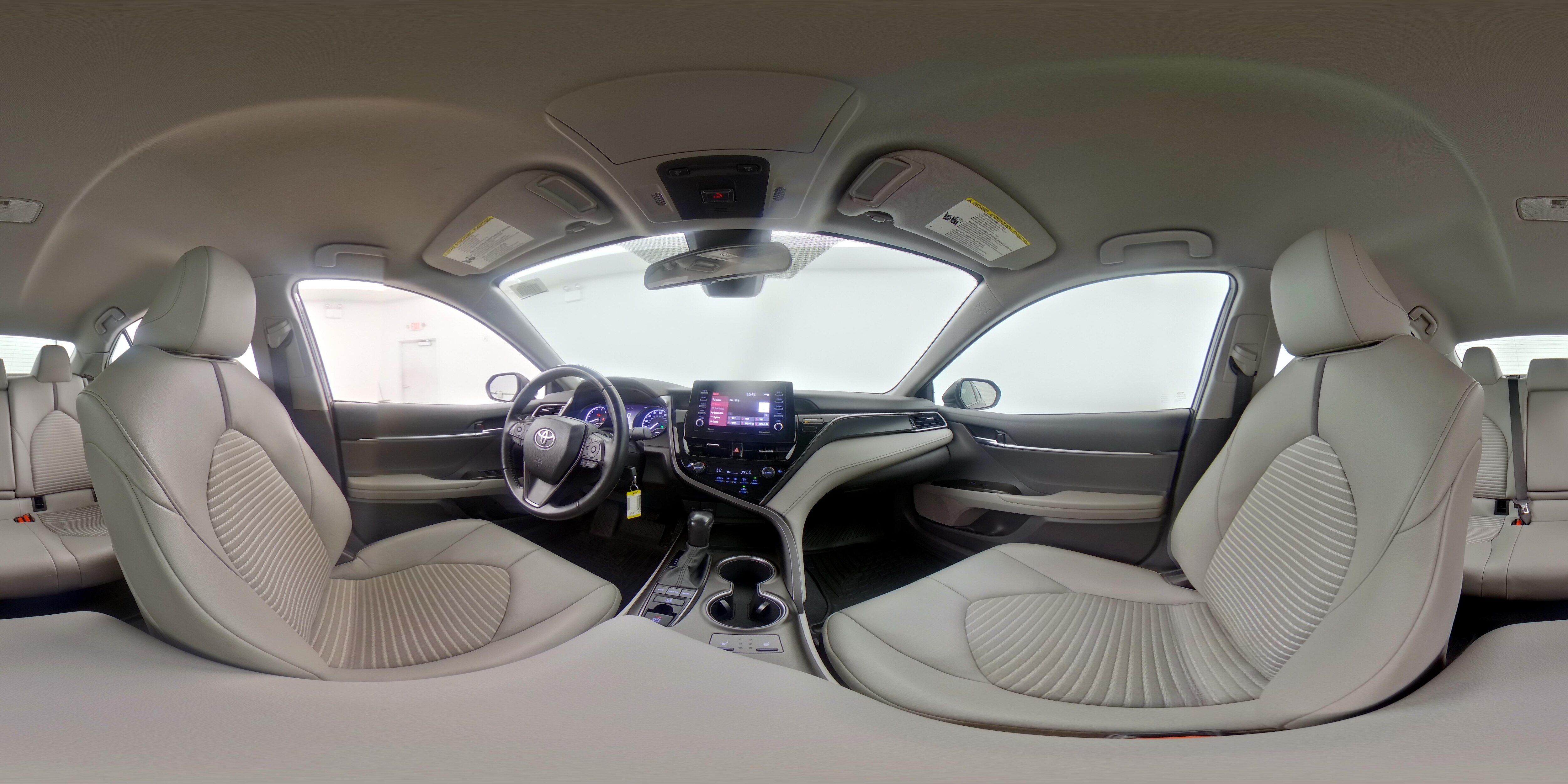2022 Toyota Camry SE - Photo 24