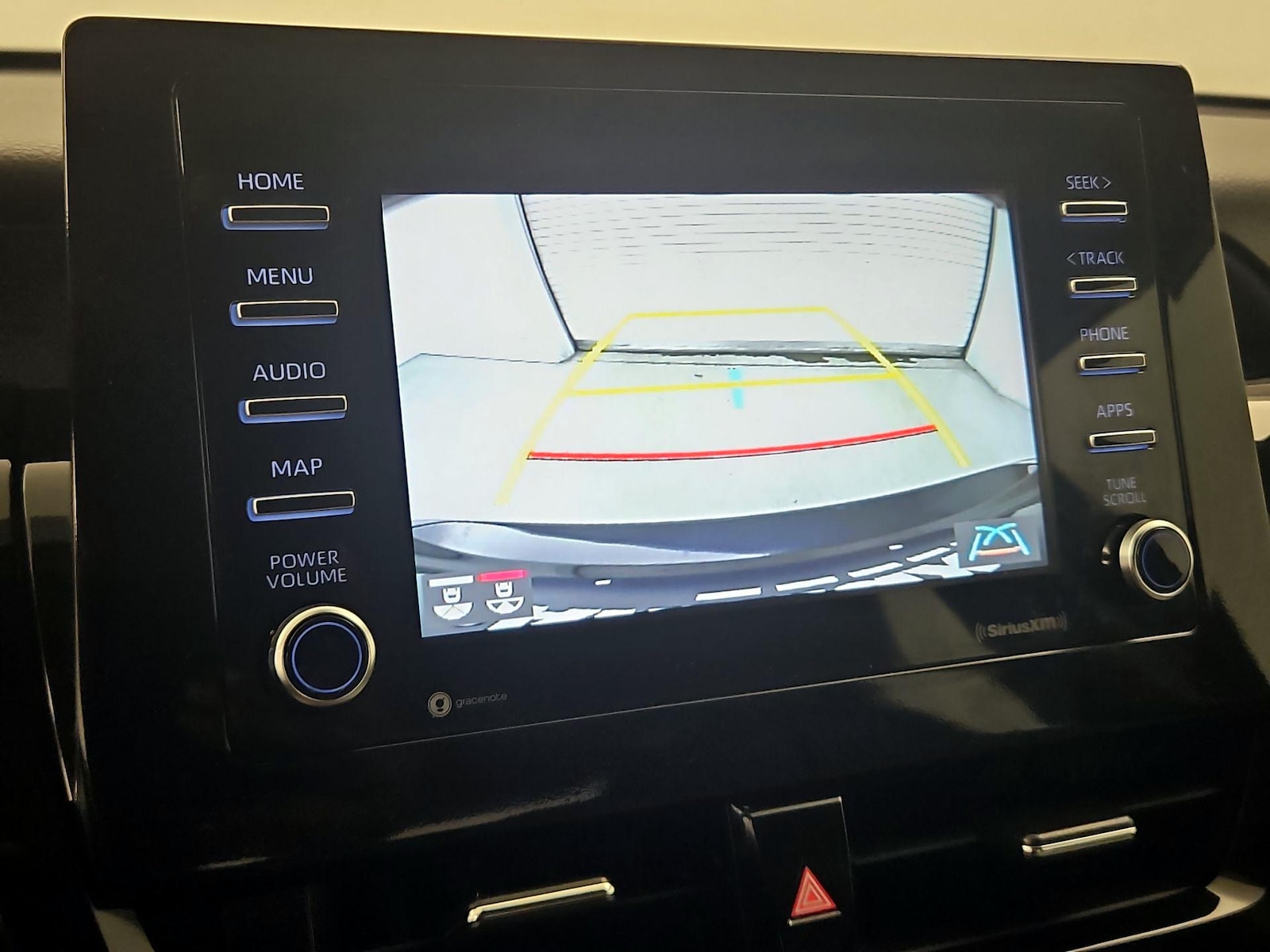 2022 Toyota Camry SE - Photo 15