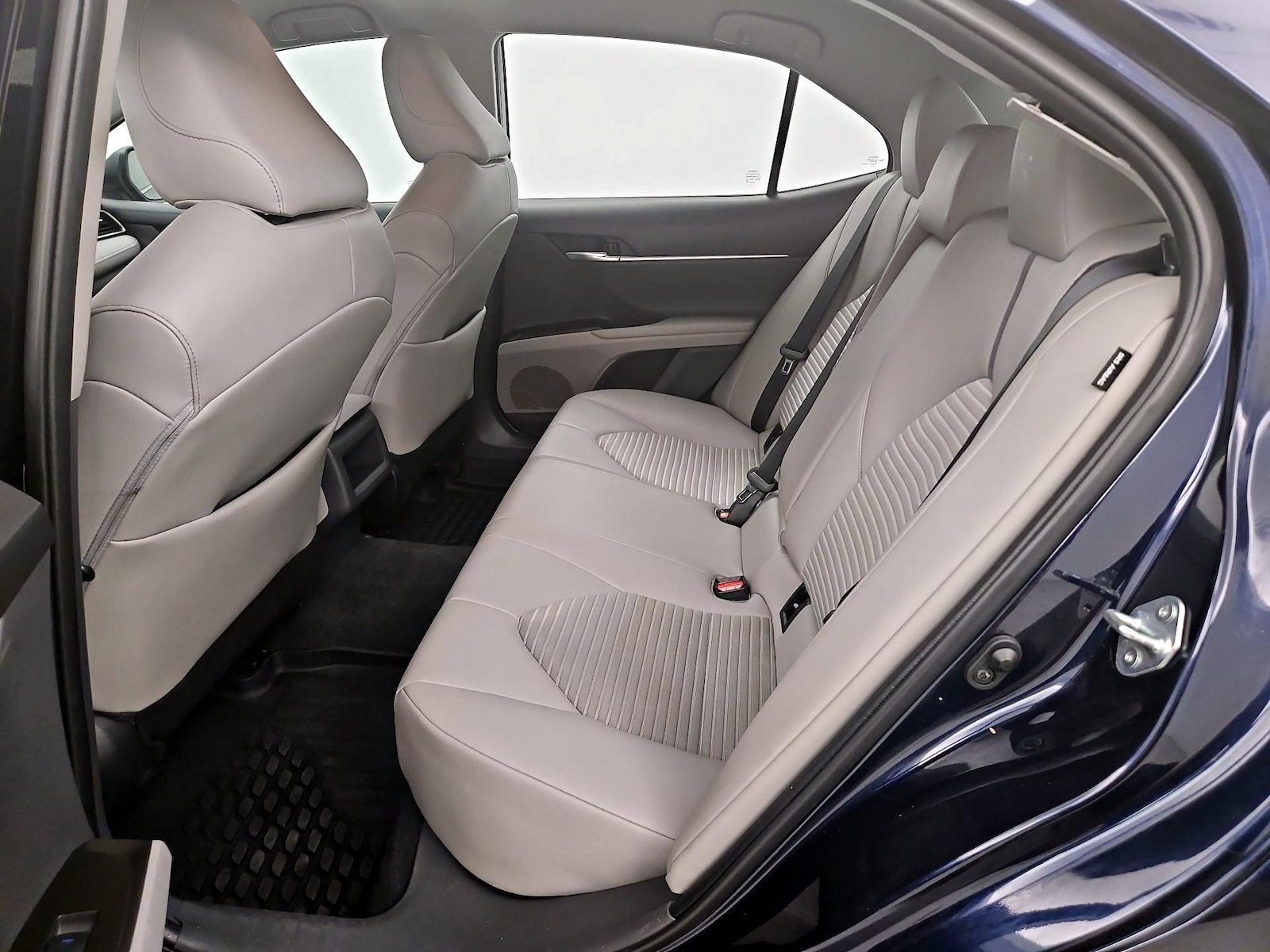 2022 Toyota Camry SE - Photo 20