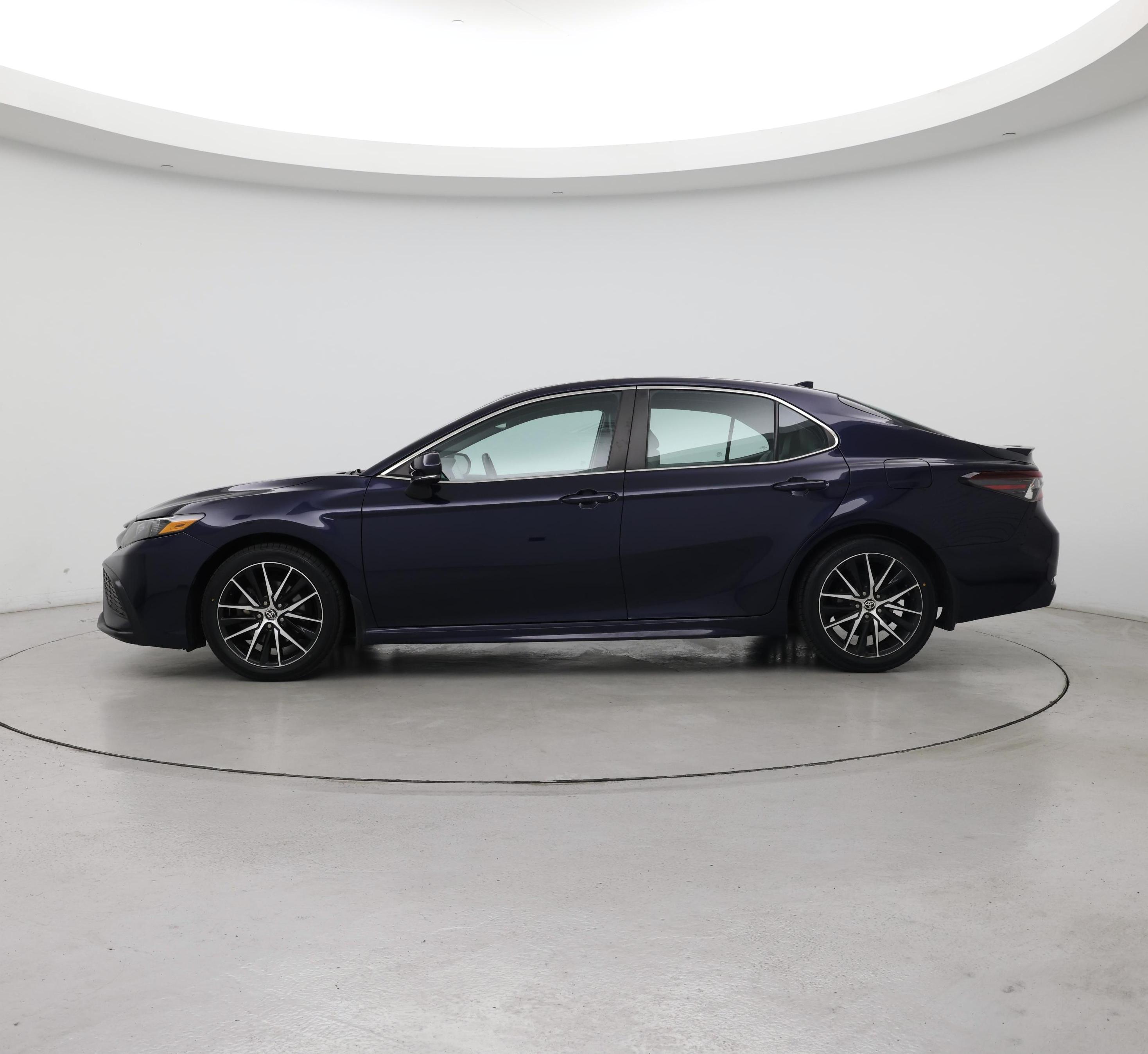 Thumbnail: 2022 Toyota Camry - 3