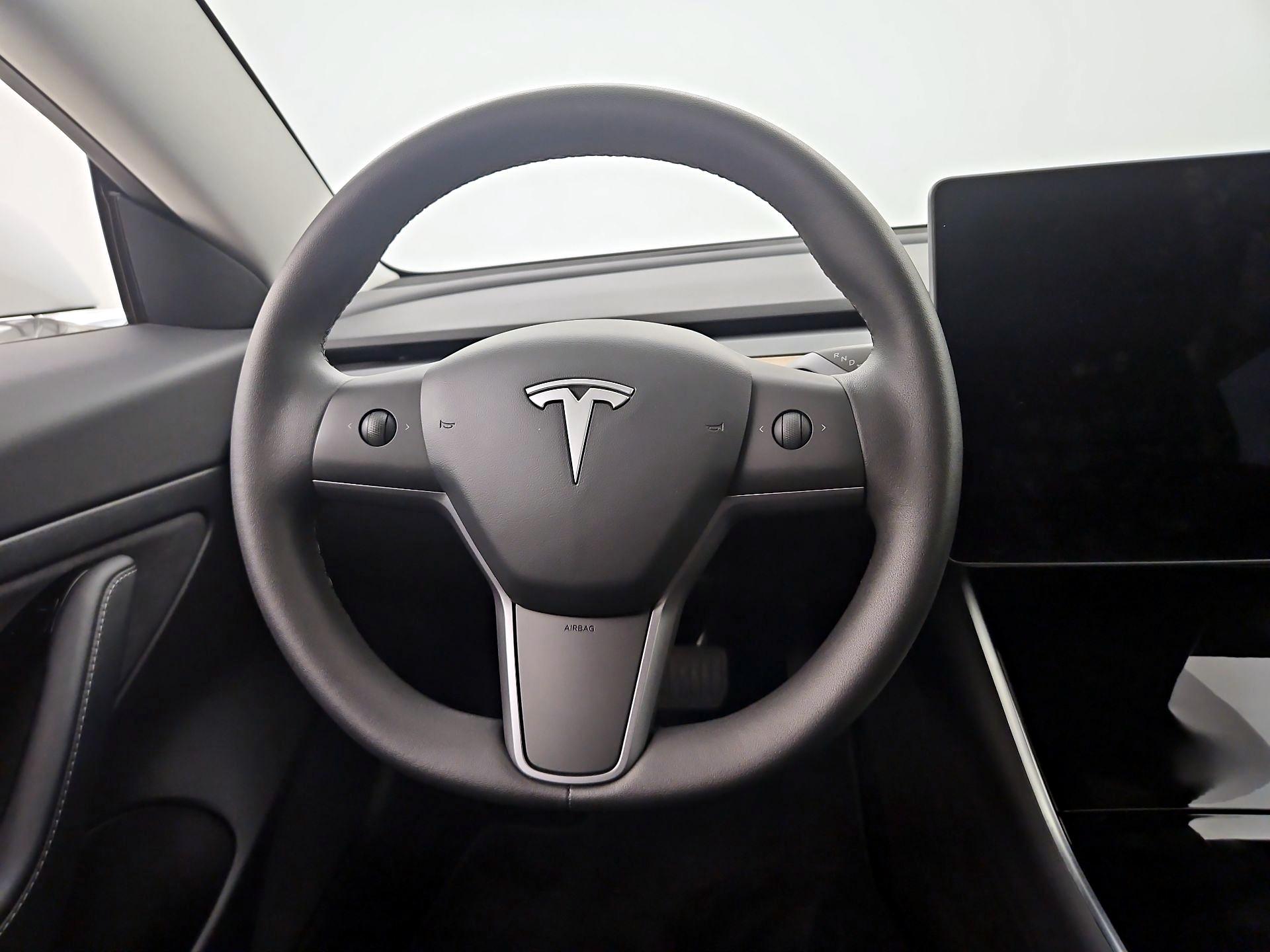 Thumbnail: 2020 Tesla Model 3 - 10