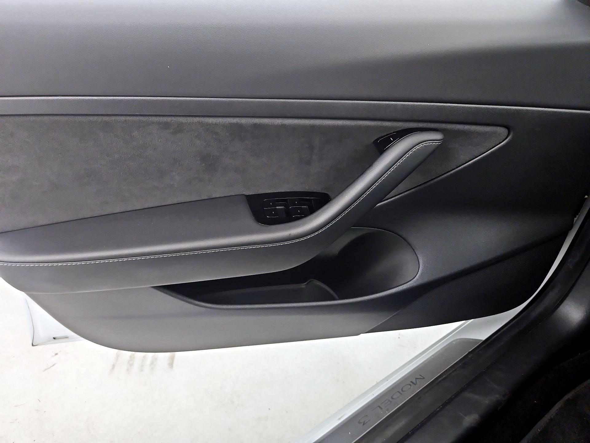 Thumbnail: 2020 Tesla Model 3 - 12