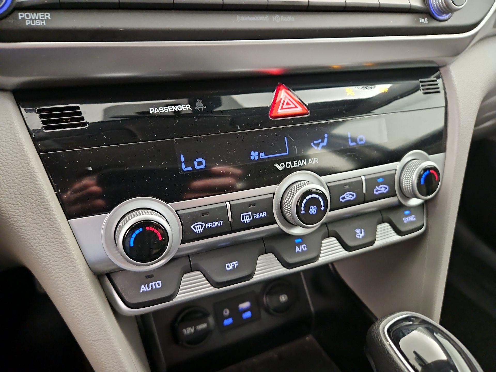 Thumbnail: 2020 Hyundai Elantra - 16