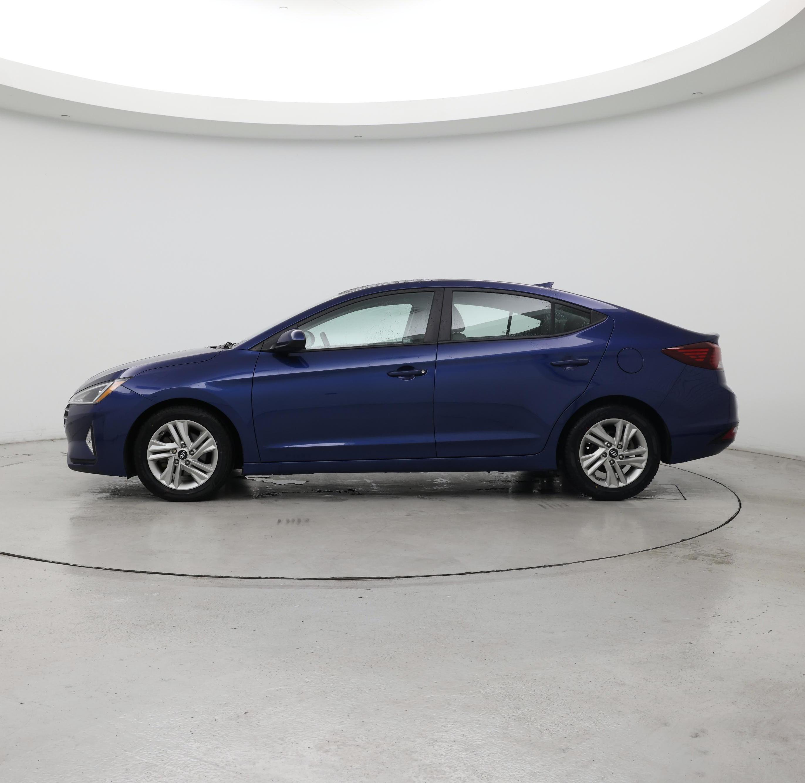 Thumbnail: 2020 Hyundai Elantra - 3