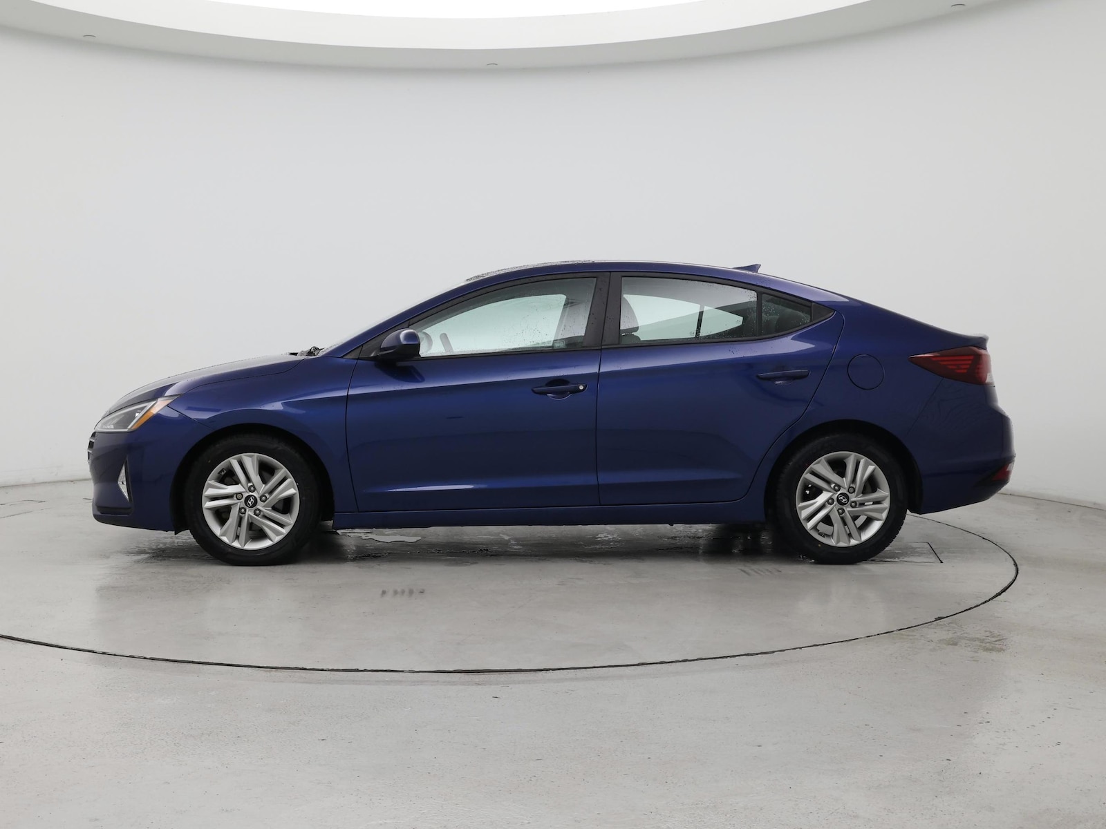 2020 Hyundai Elantra SEL - Photo 4
