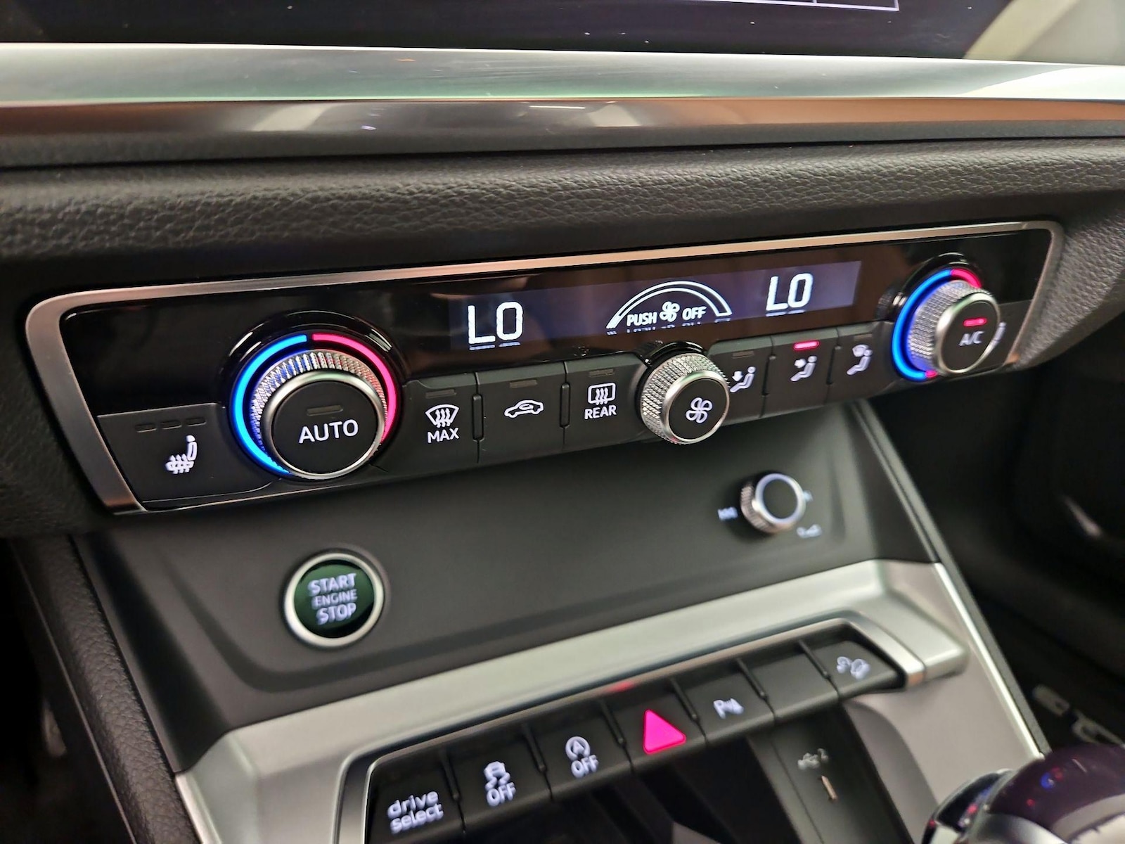 2024 Audi Q3 S Line Premium - Photo 17