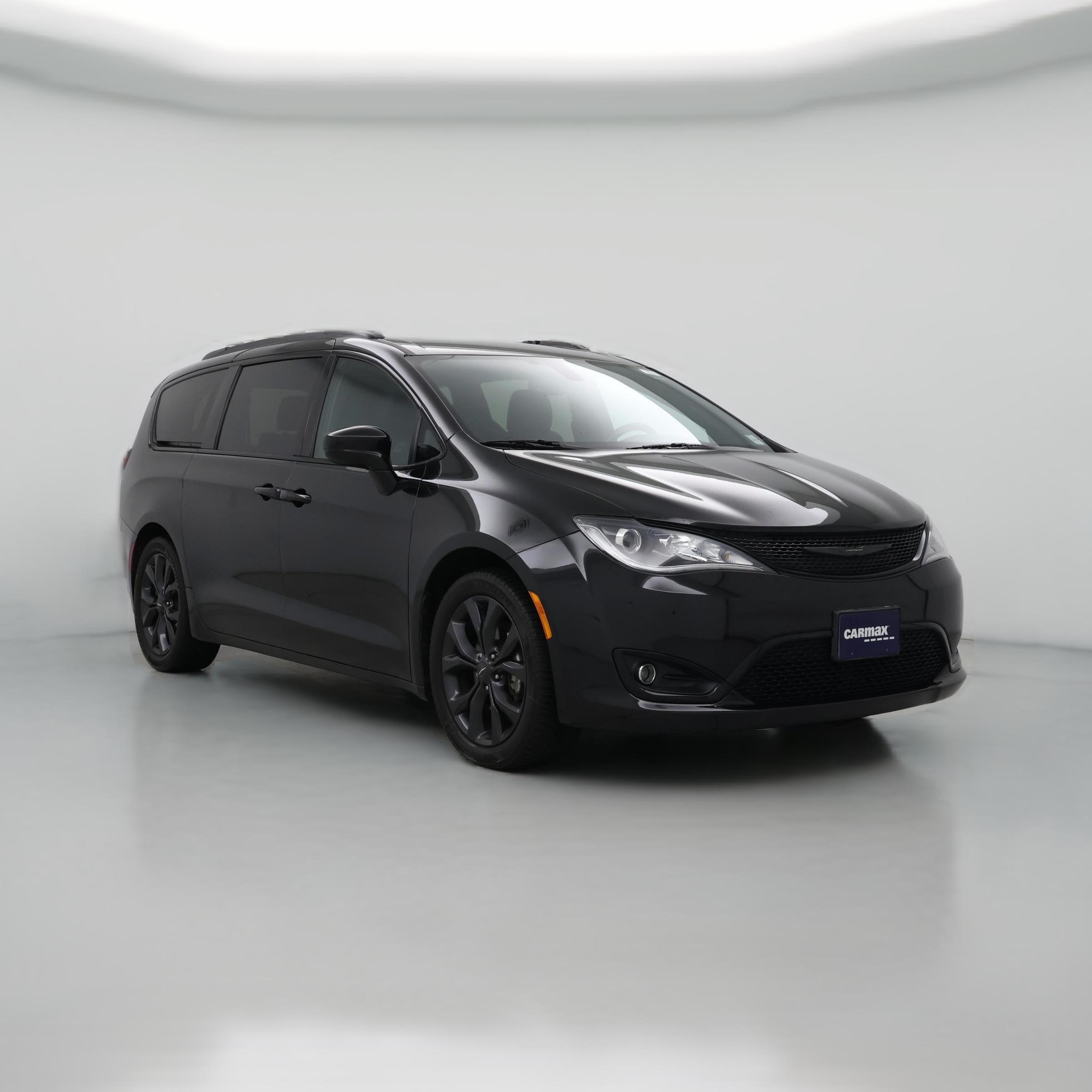 Thumbnail: 2019 Chrysler Pacifica - 1