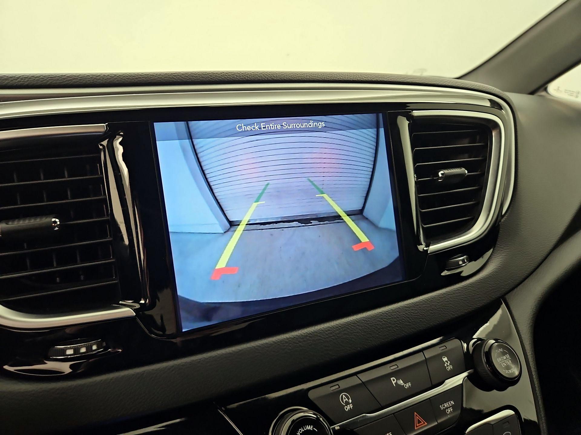 Thumbnail: 2019 Chrysler Pacifica - 14