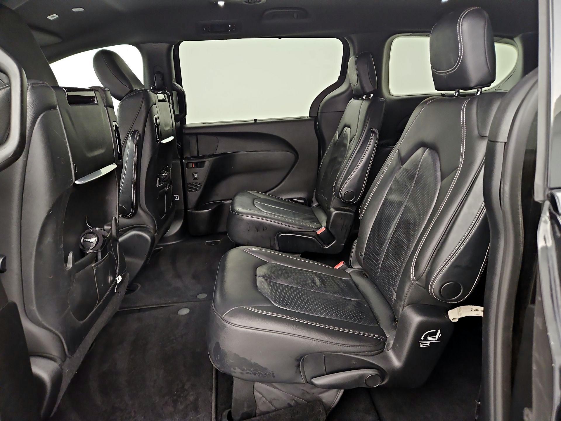 Thumbnail: 2019 Chrysler Pacifica - 19