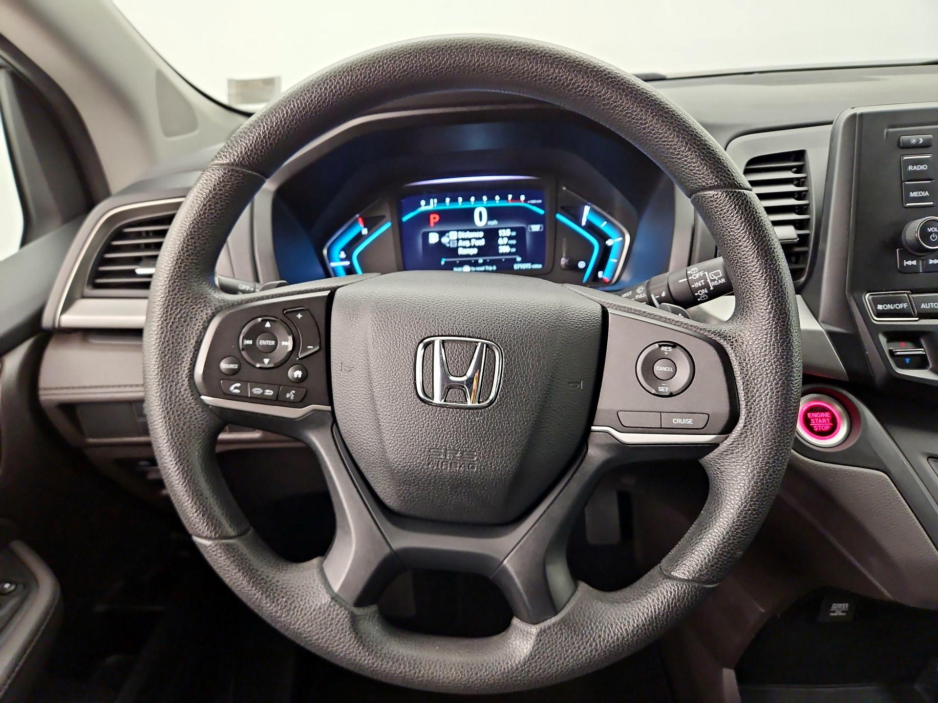 Thumbnail: 2018 Honda Odyssey - 10