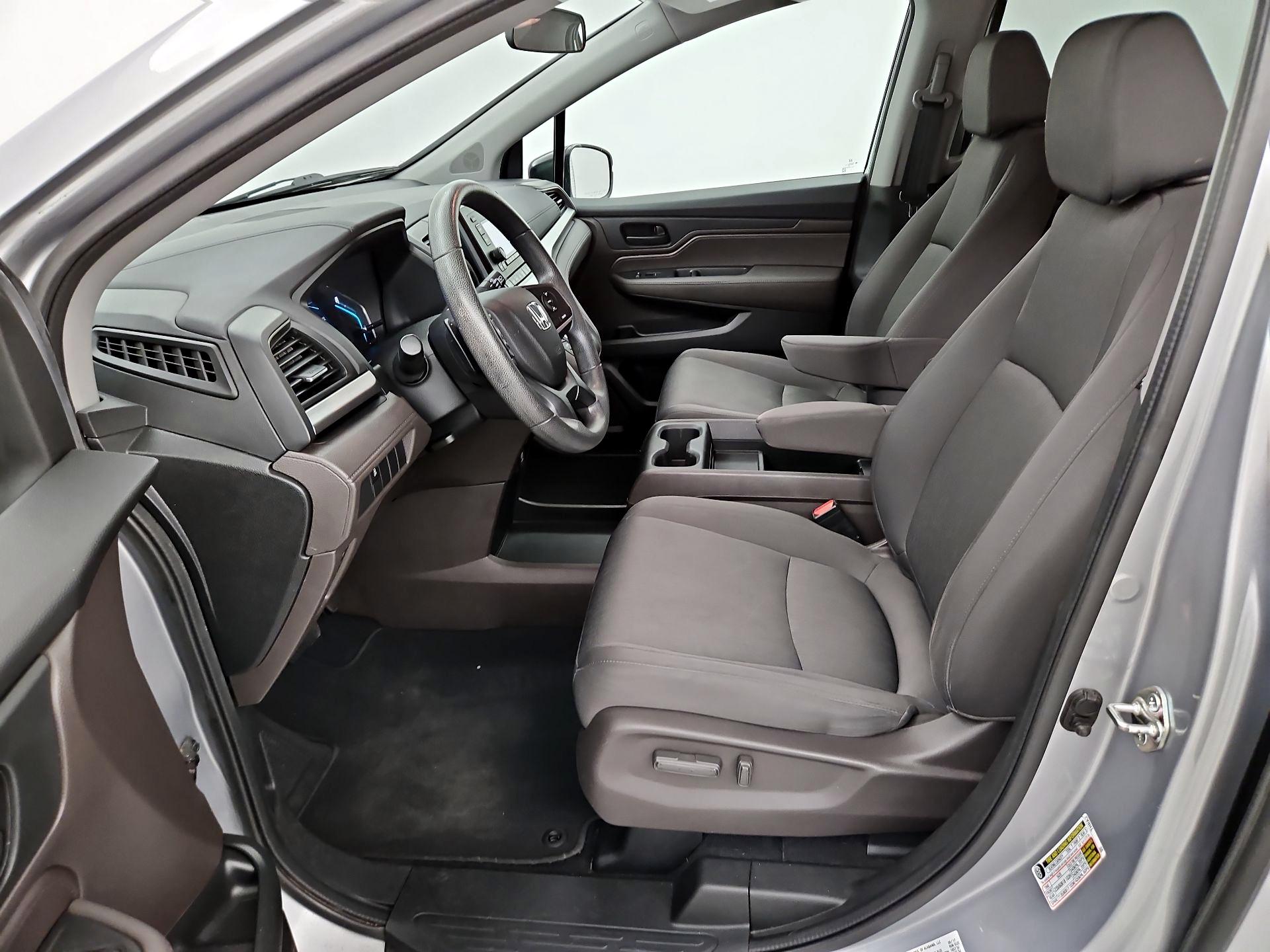 Thumbnail: 2018 Honda Odyssey - 11