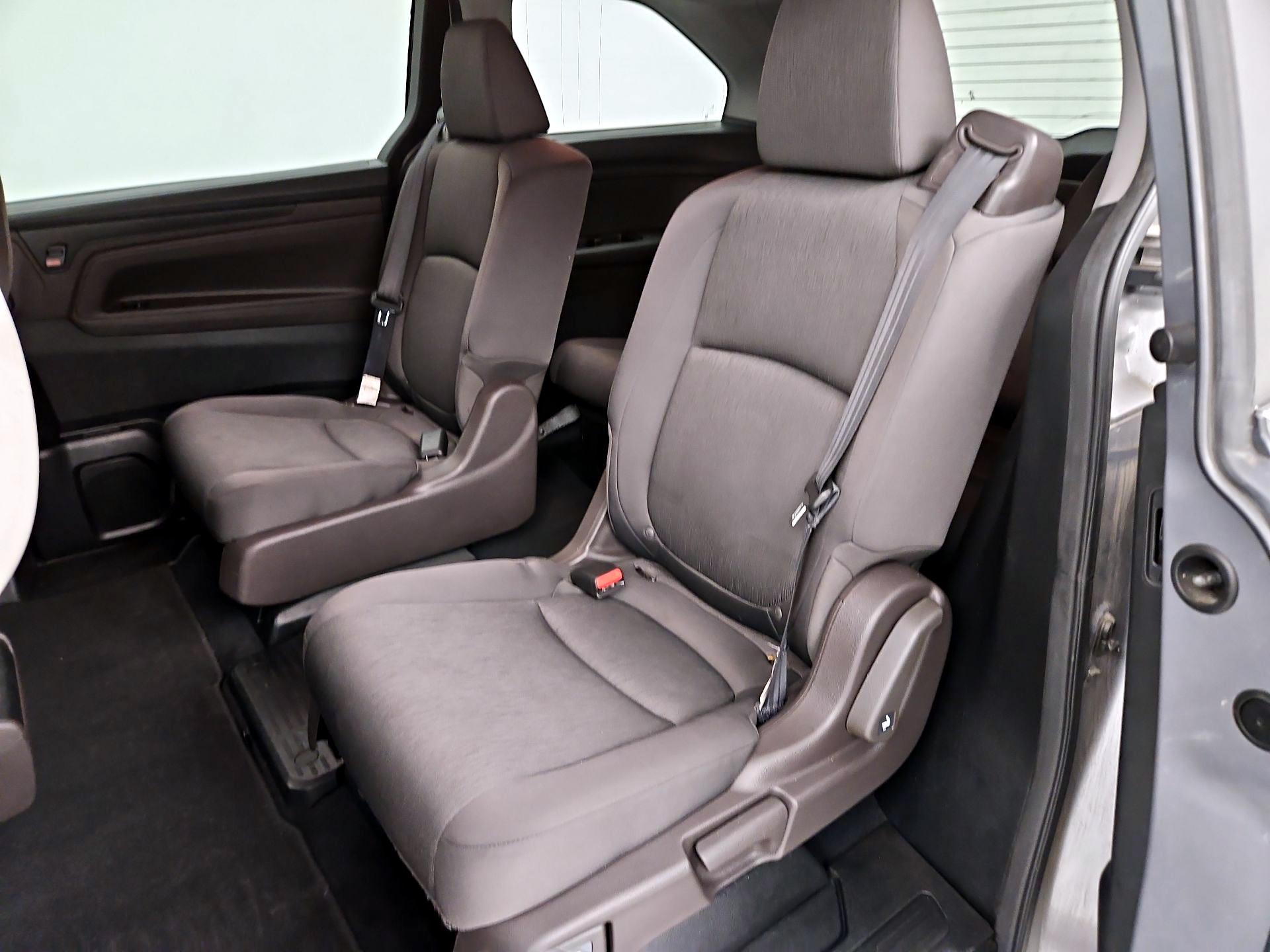 Thumbnail: 2018 Honda Odyssey - 19