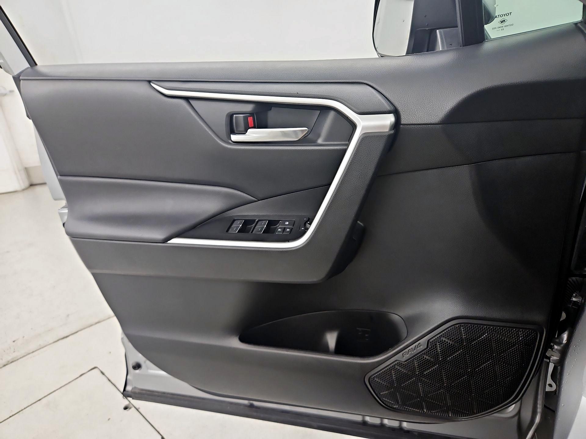 Thumbnail: 2024 Toyota RAV4 - 12