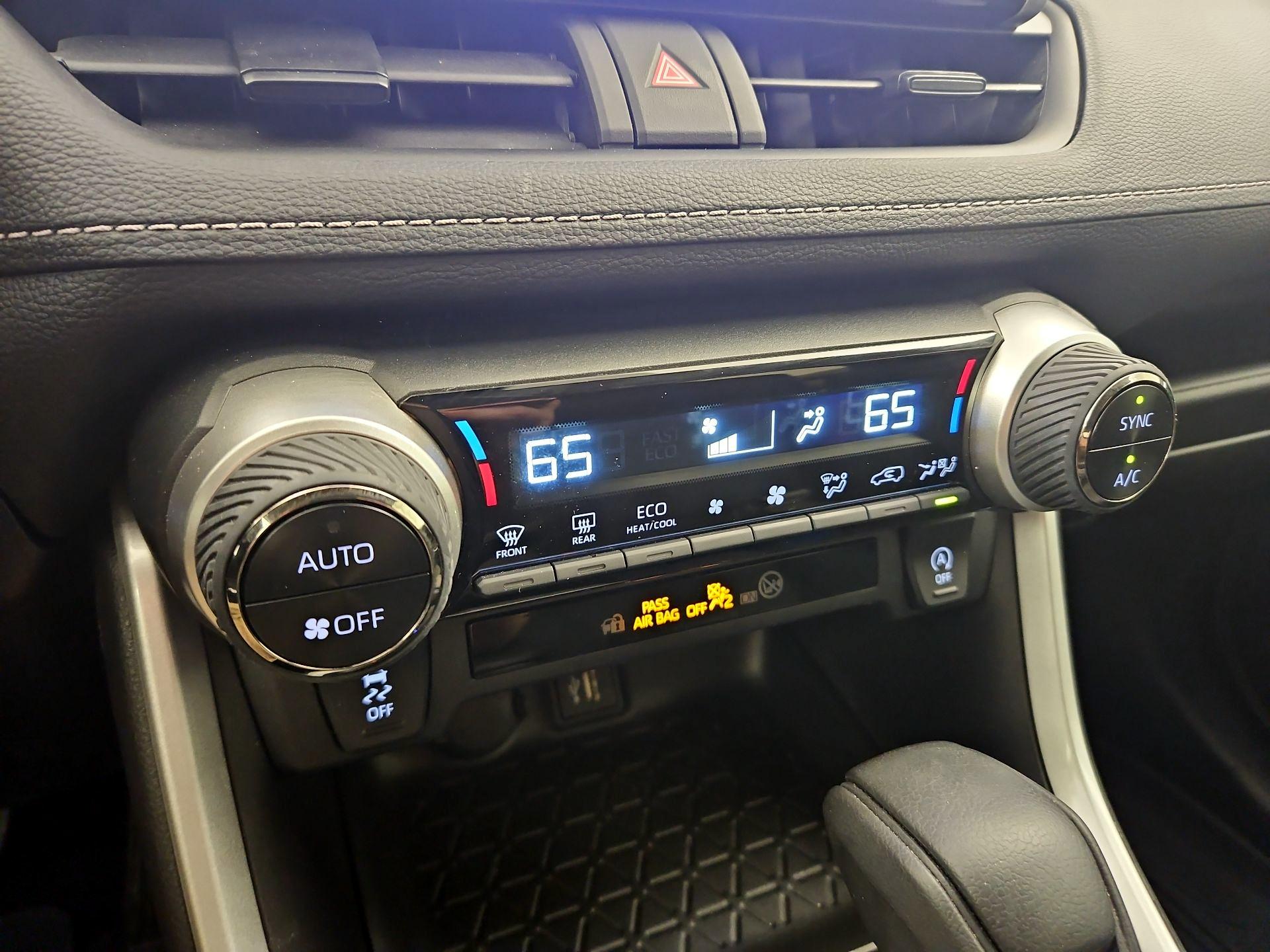 Thumbnail: 2024 Toyota RAV4 - 16