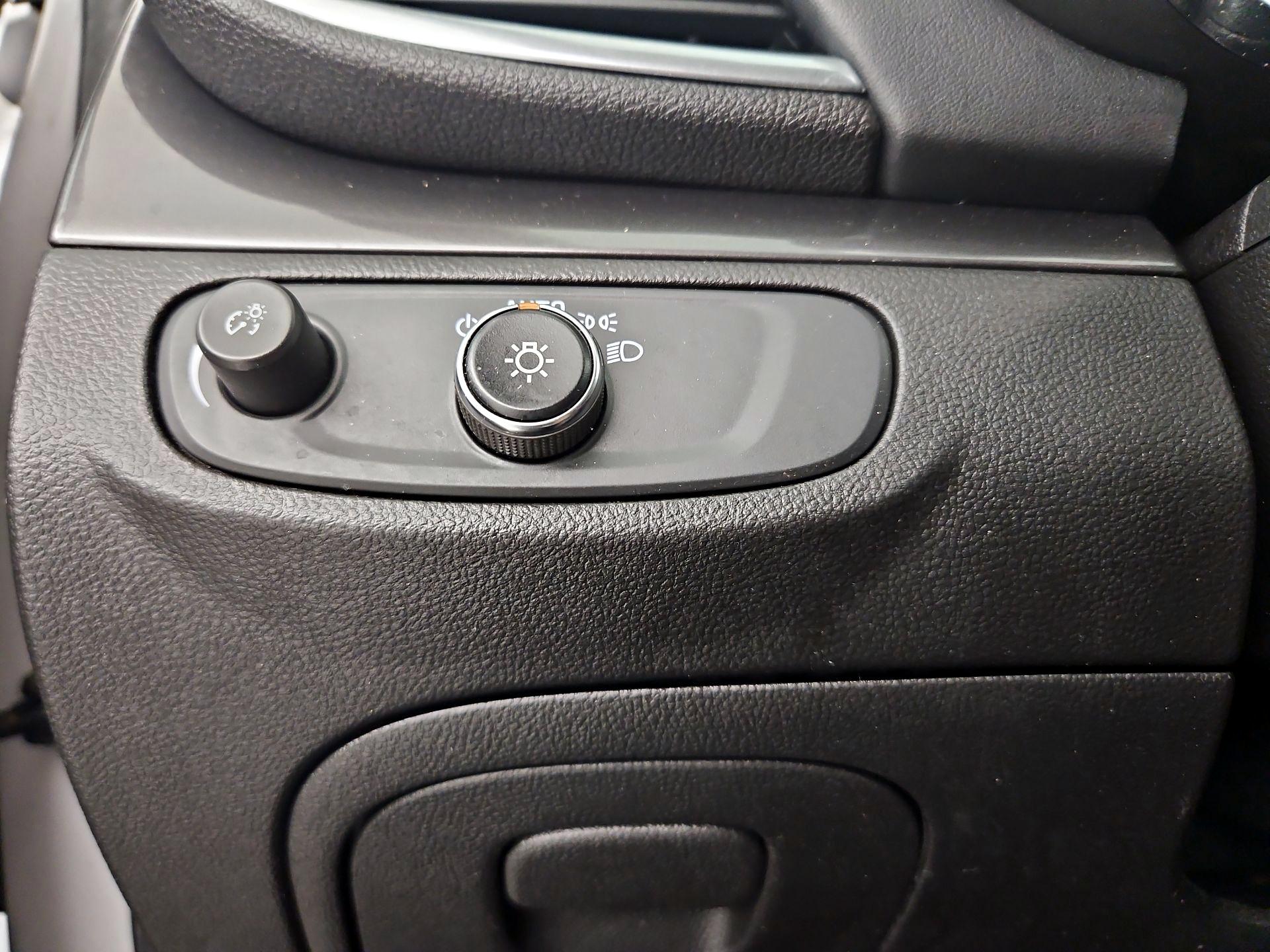 Thumbnail: 2018 Buick Encore - 13