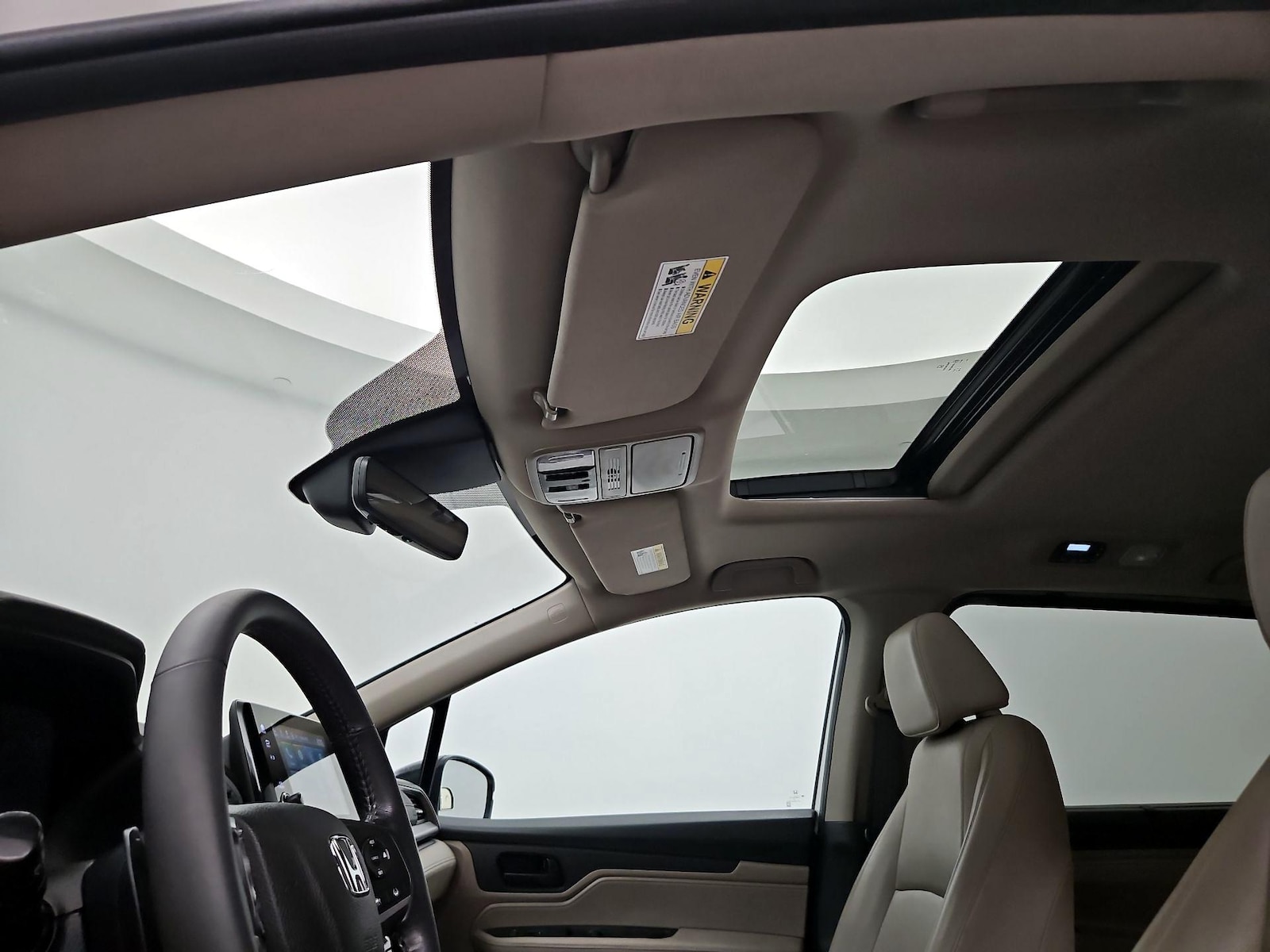 Sunroof(s) & Overhead Airbags
