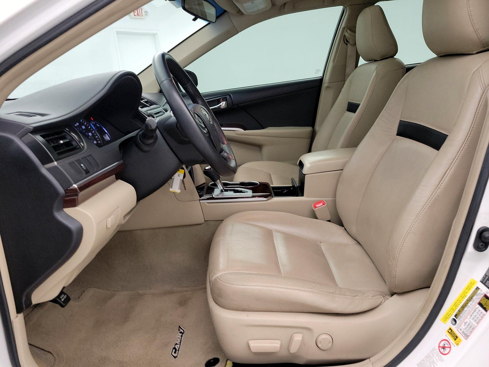 Thumbnail: 2014 Toyota Camry - 11
