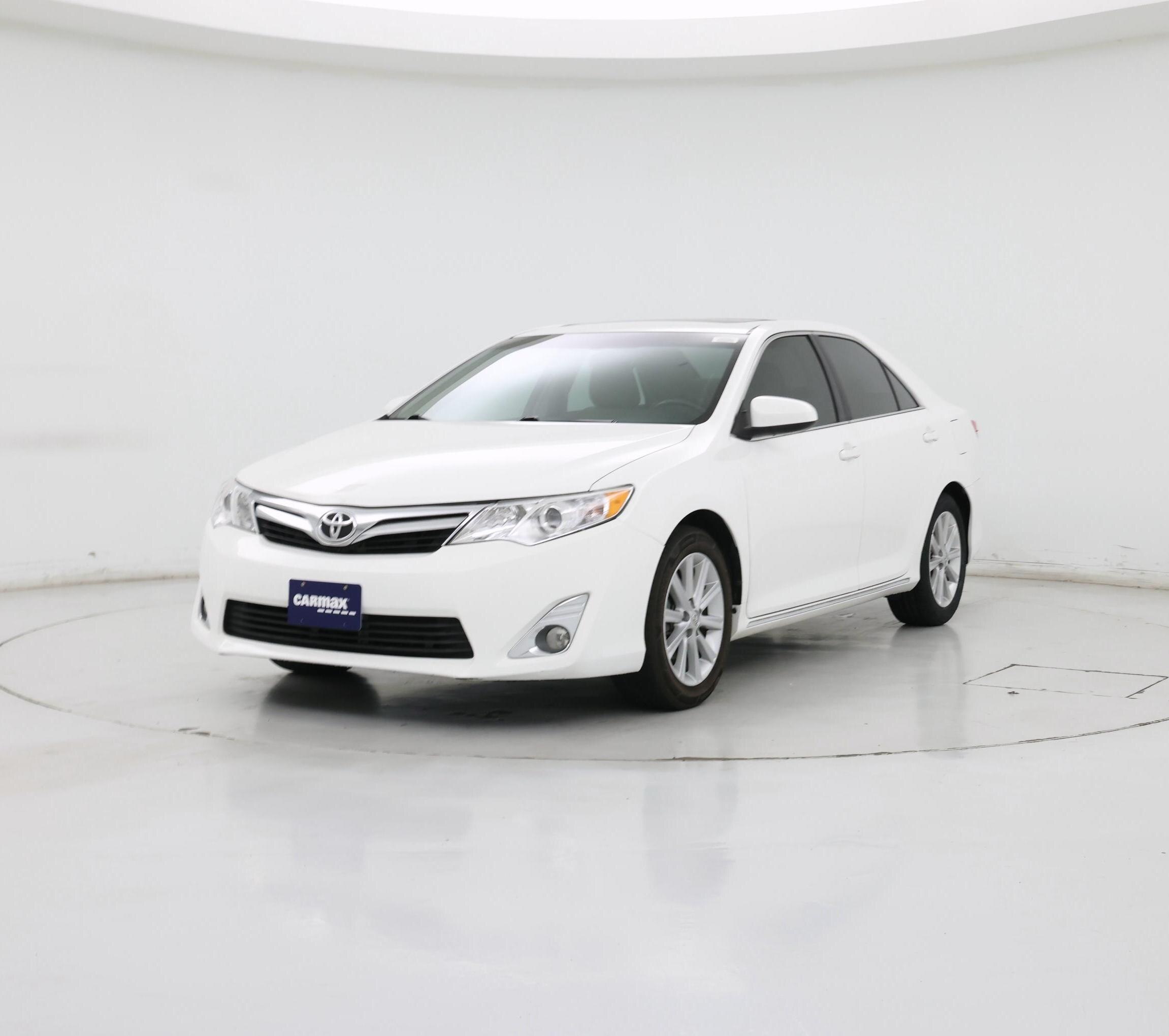 Thumbnail: 2014 Toyota Camry - 4