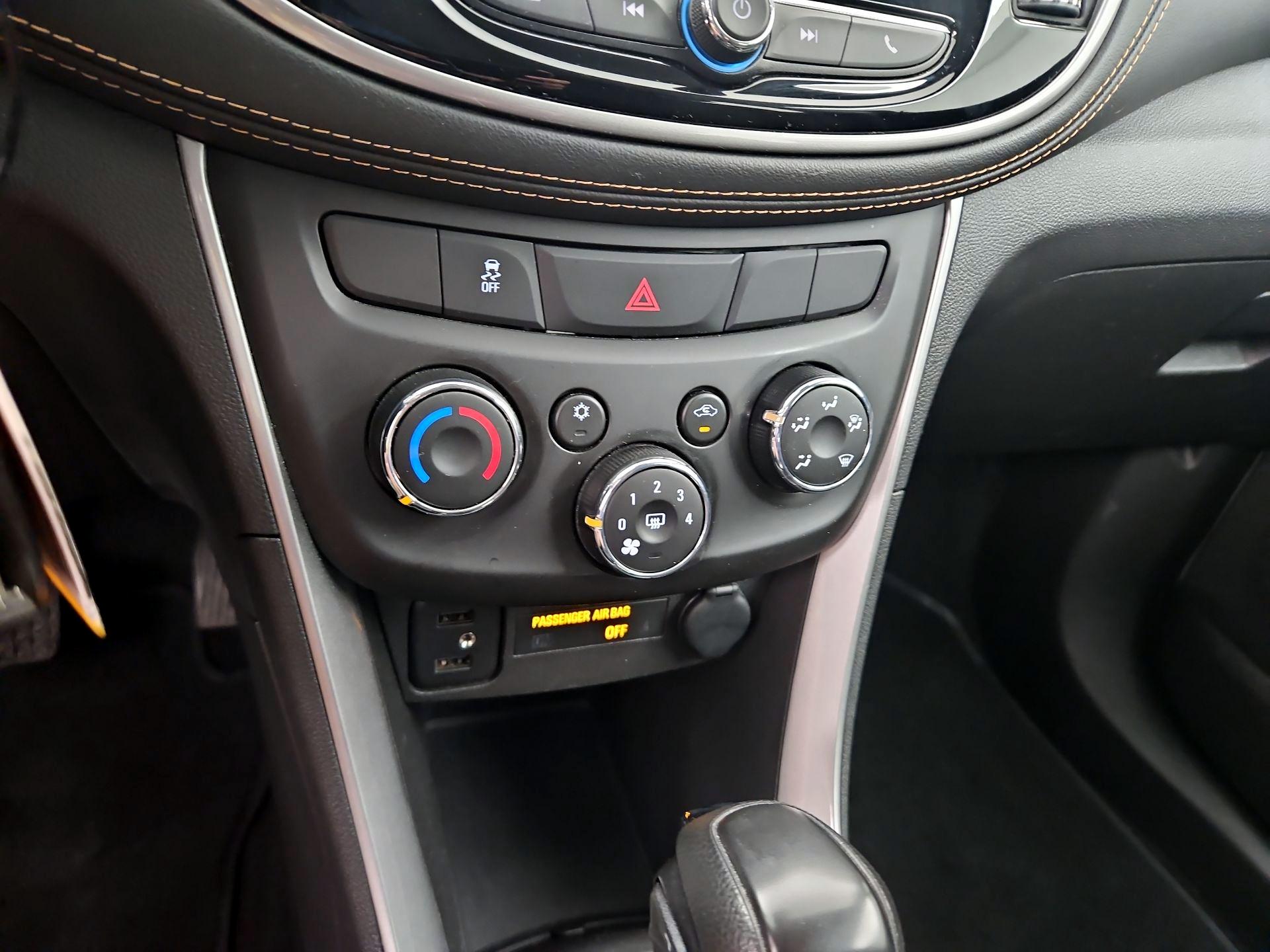 Thumbnail: 2020 Chevrolet Trax - 16