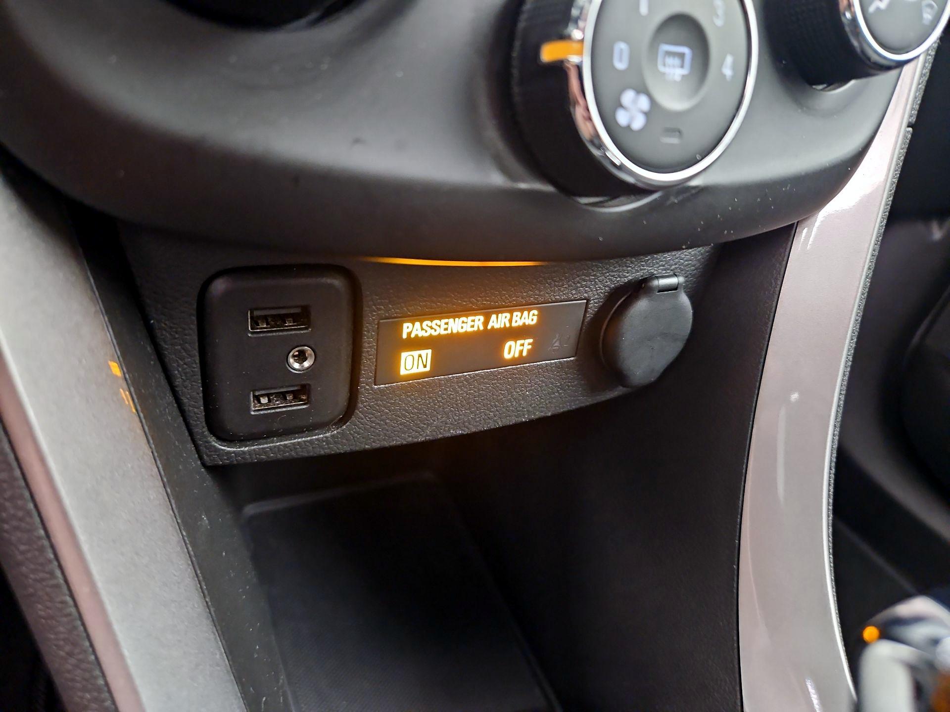 Thumbnail: 2020 Chevrolet Trax - 18
