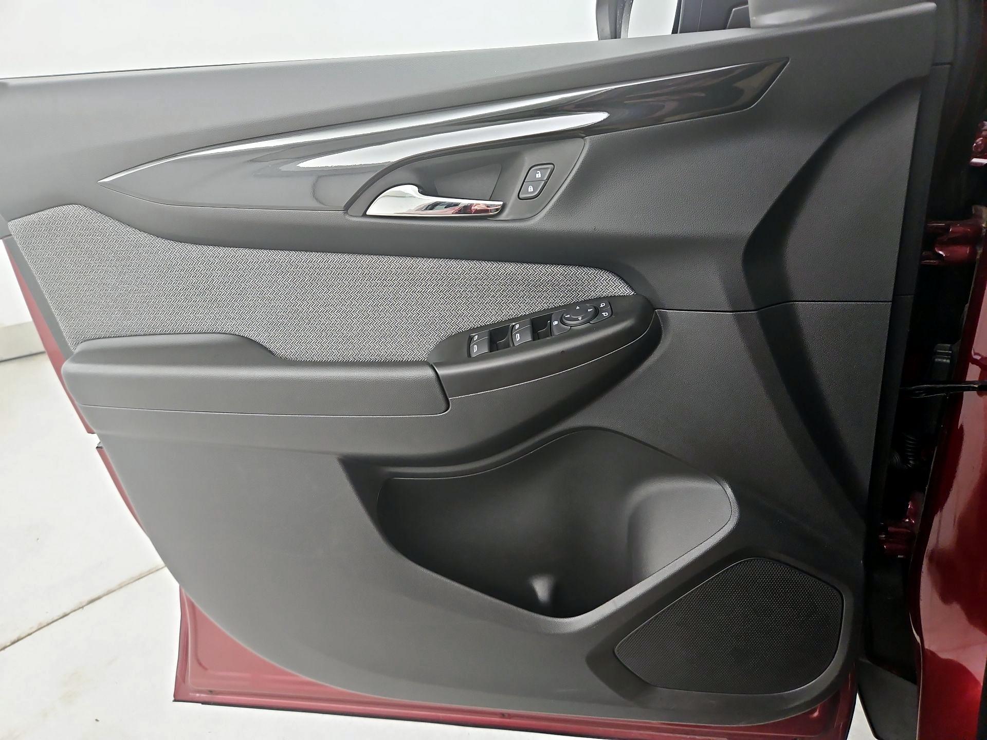 Thumbnail: 2024 Chevrolet TrailBlazer - 12