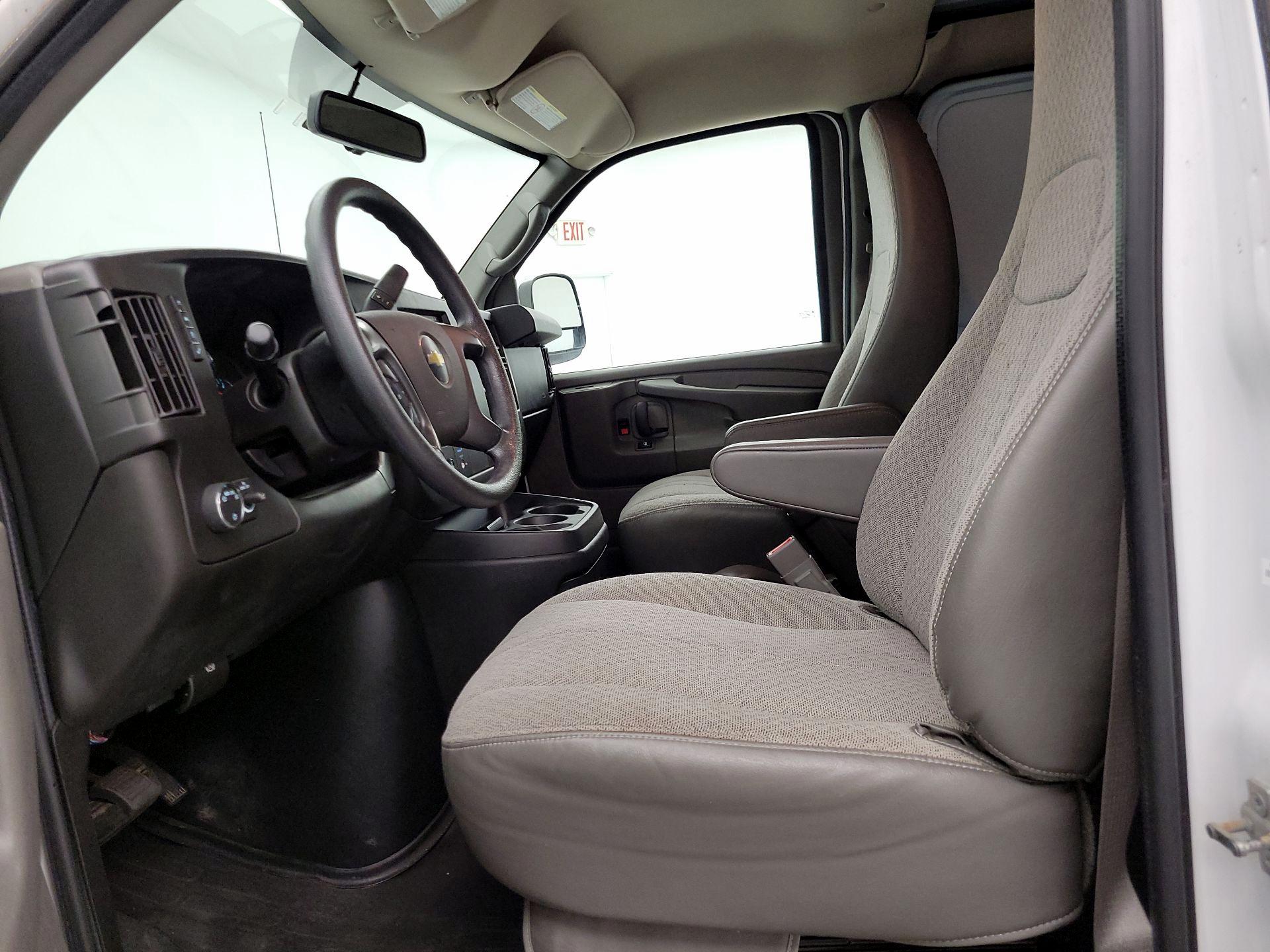Thumbnail: 2015 Chevrolet Express - 11