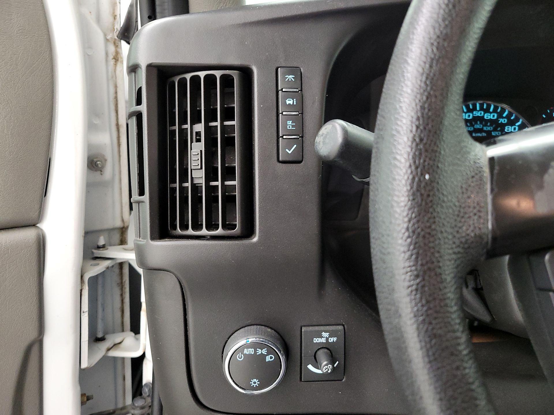 Thumbnail: 2015 Chevrolet Express - 13