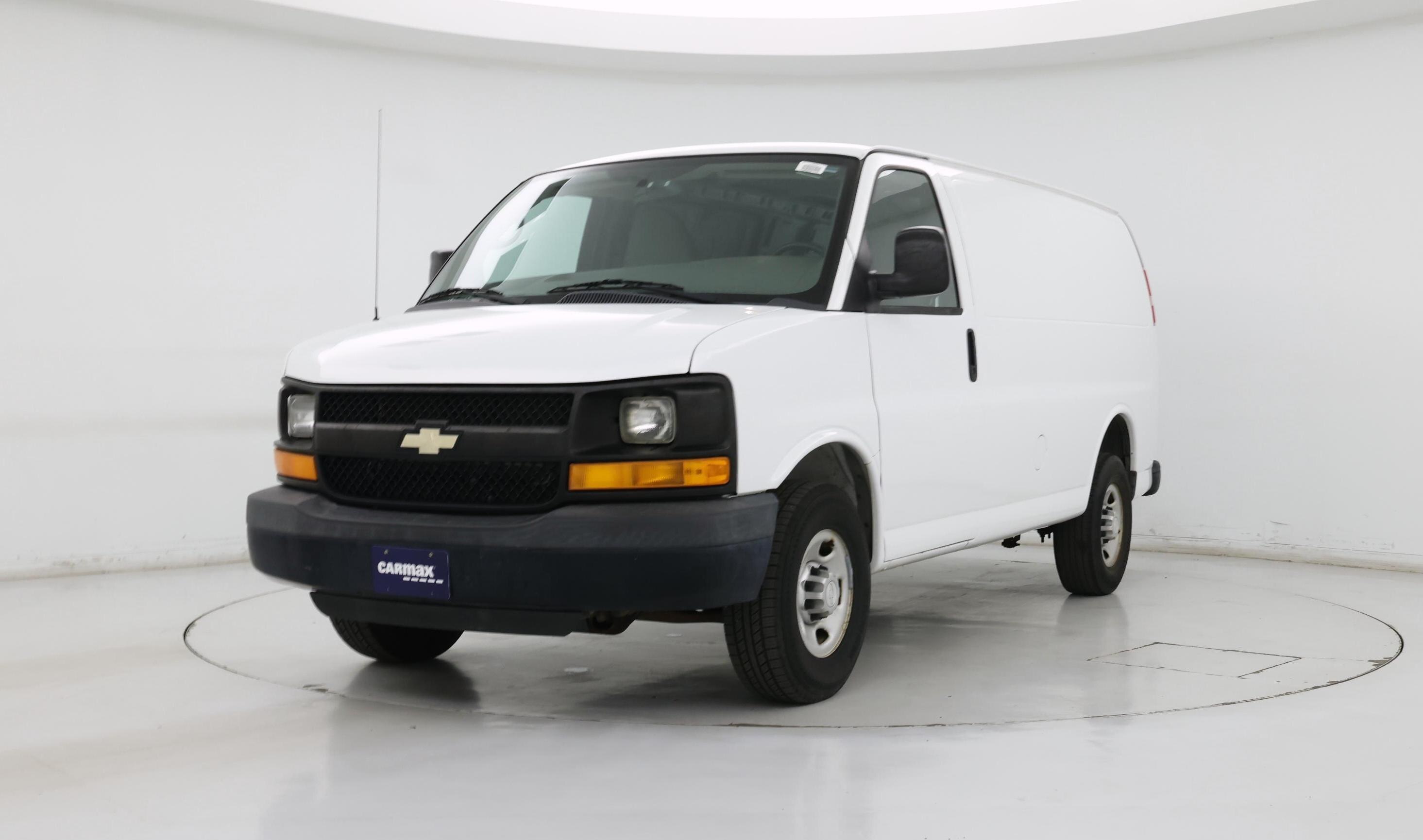 Thumbnail: 2015 Chevrolet Express - 4