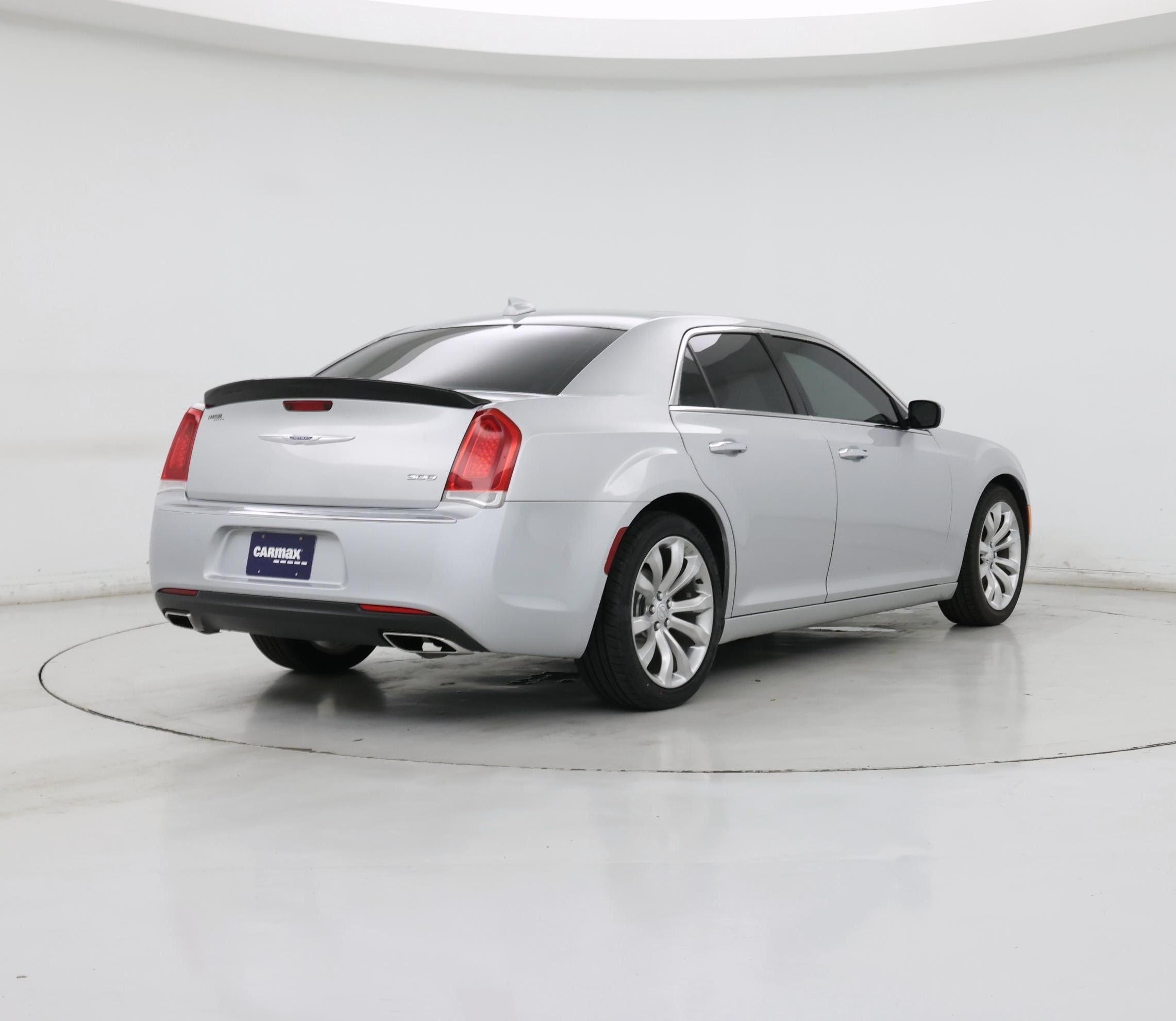 Thumbnail: 2019 Chrysler 300 - 8