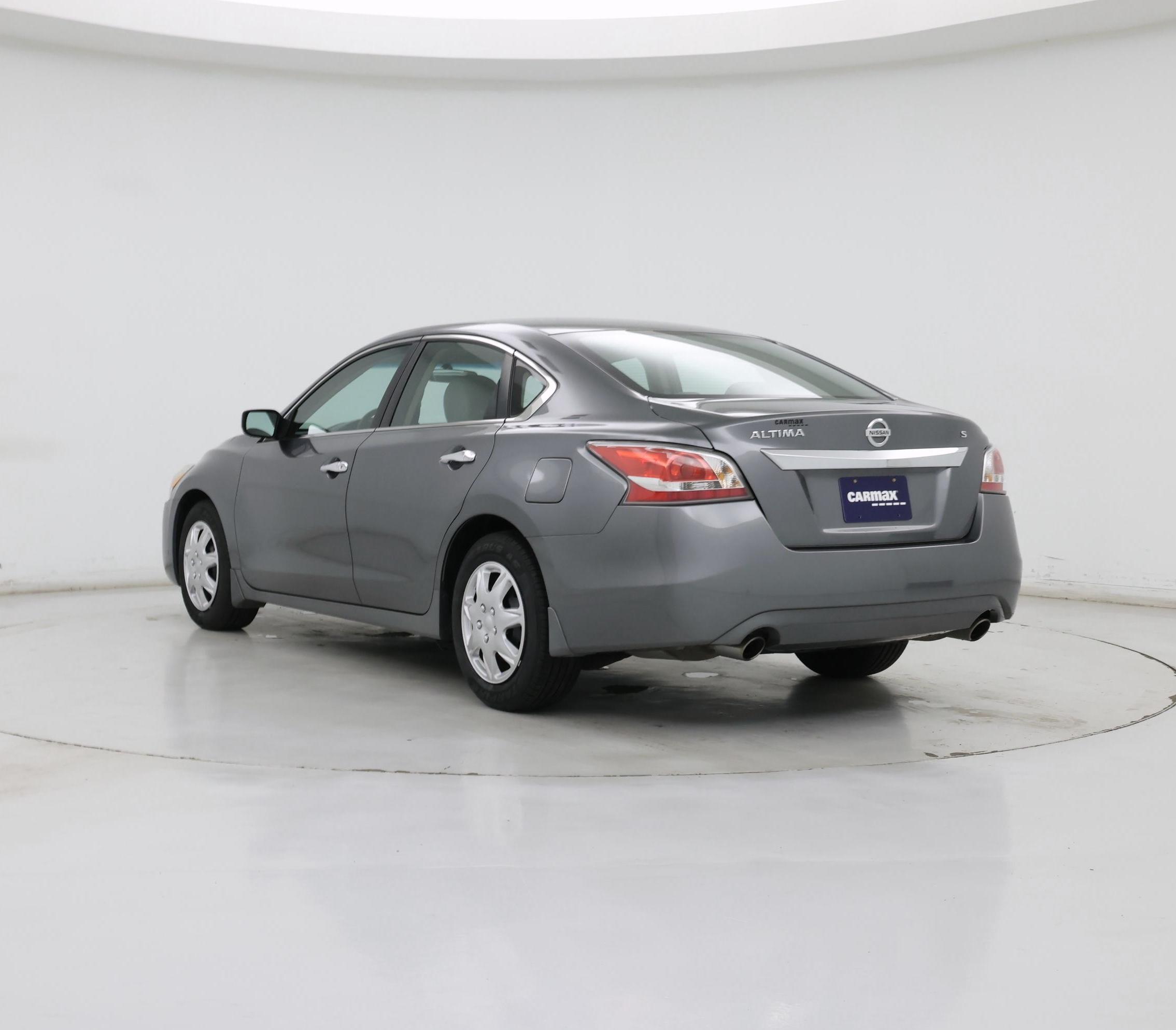 Thumbnail: 2015 Nissan Altima - 2
