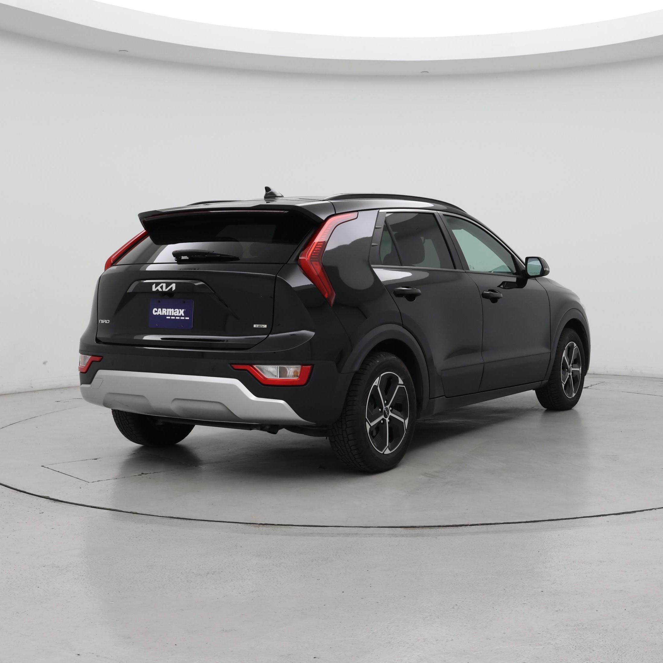 Thumbnail: 2023 Kia Niro - 8