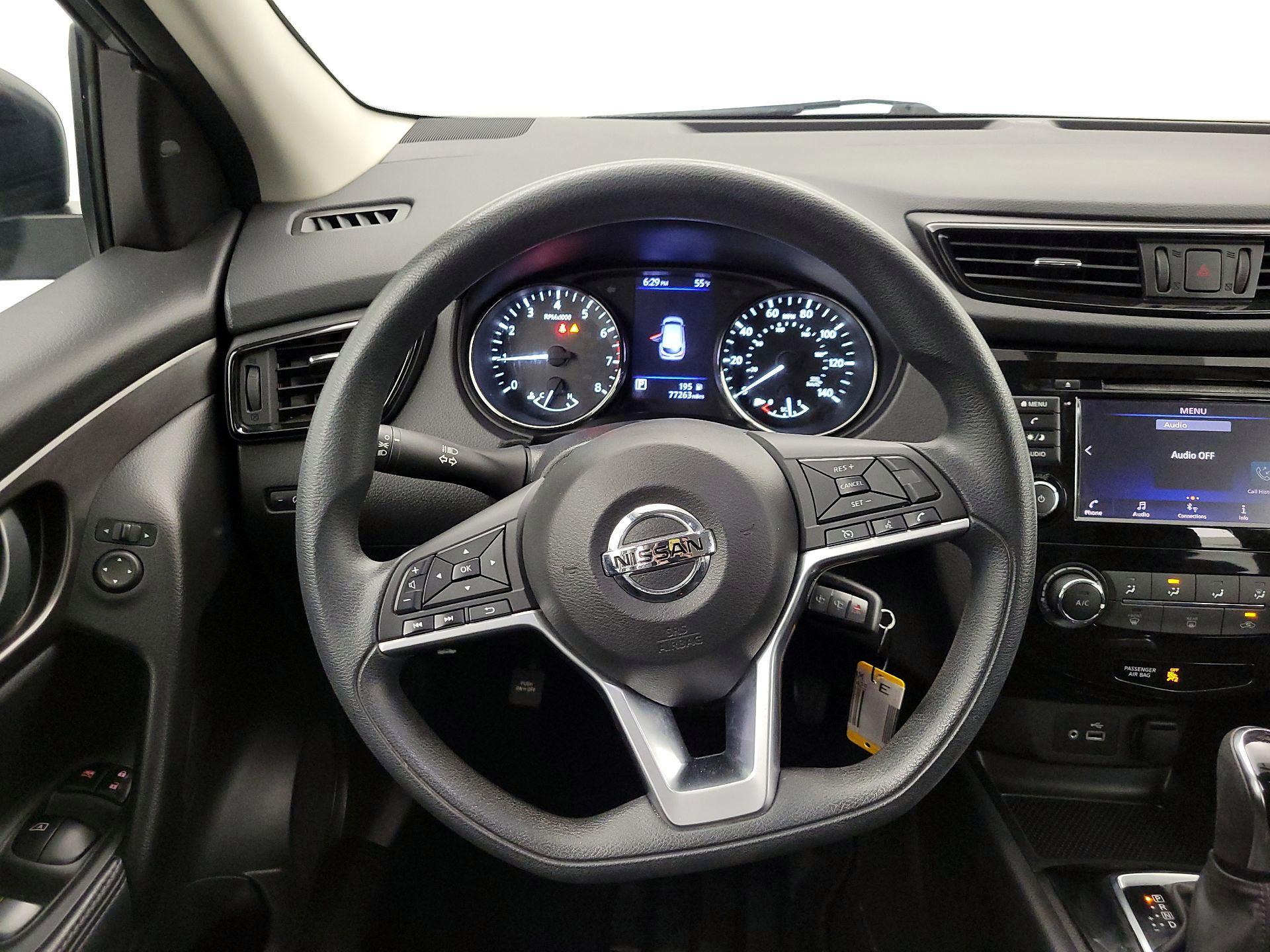 Thumbnail: 2019 Nissan Rogue Sport - 10