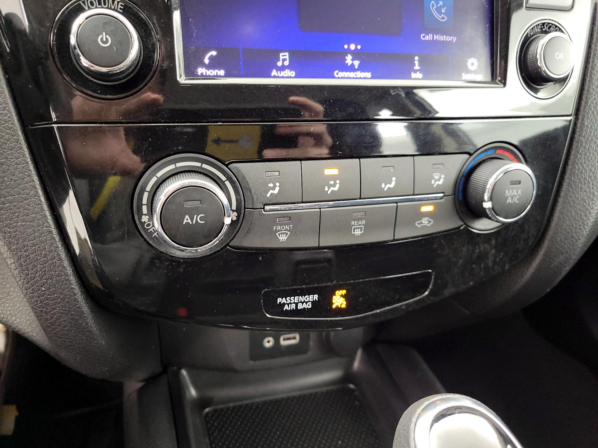 Thumbnail: 2019 Nissan Rogue Sport - 16