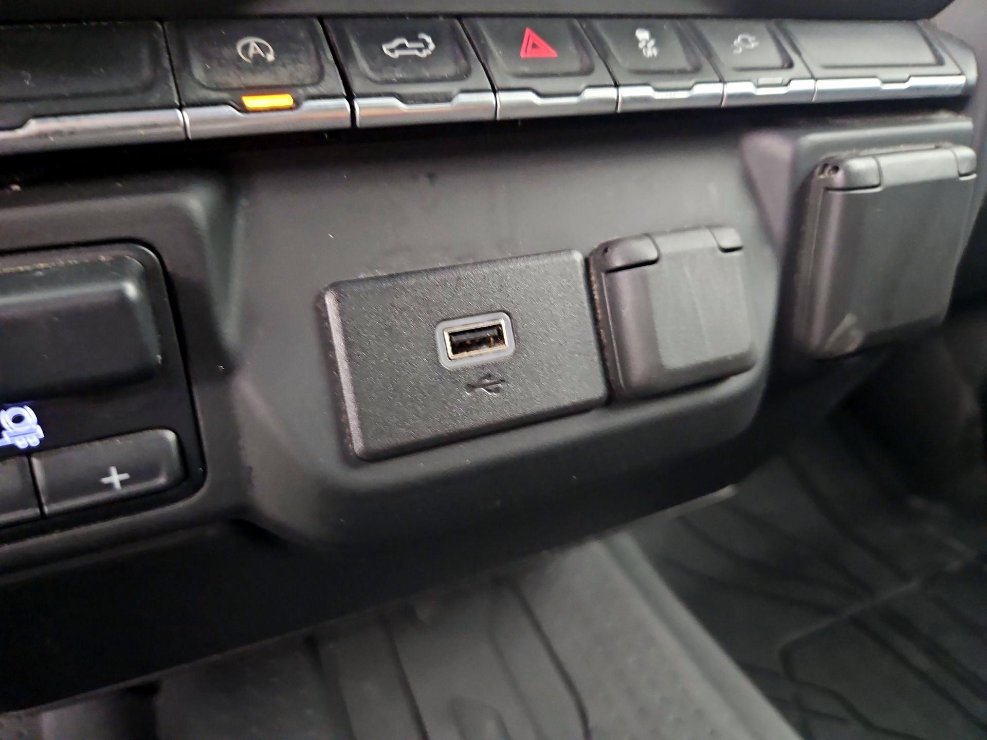 Thumbnail: 2020 Chevrolet Silverado 1500 - 18