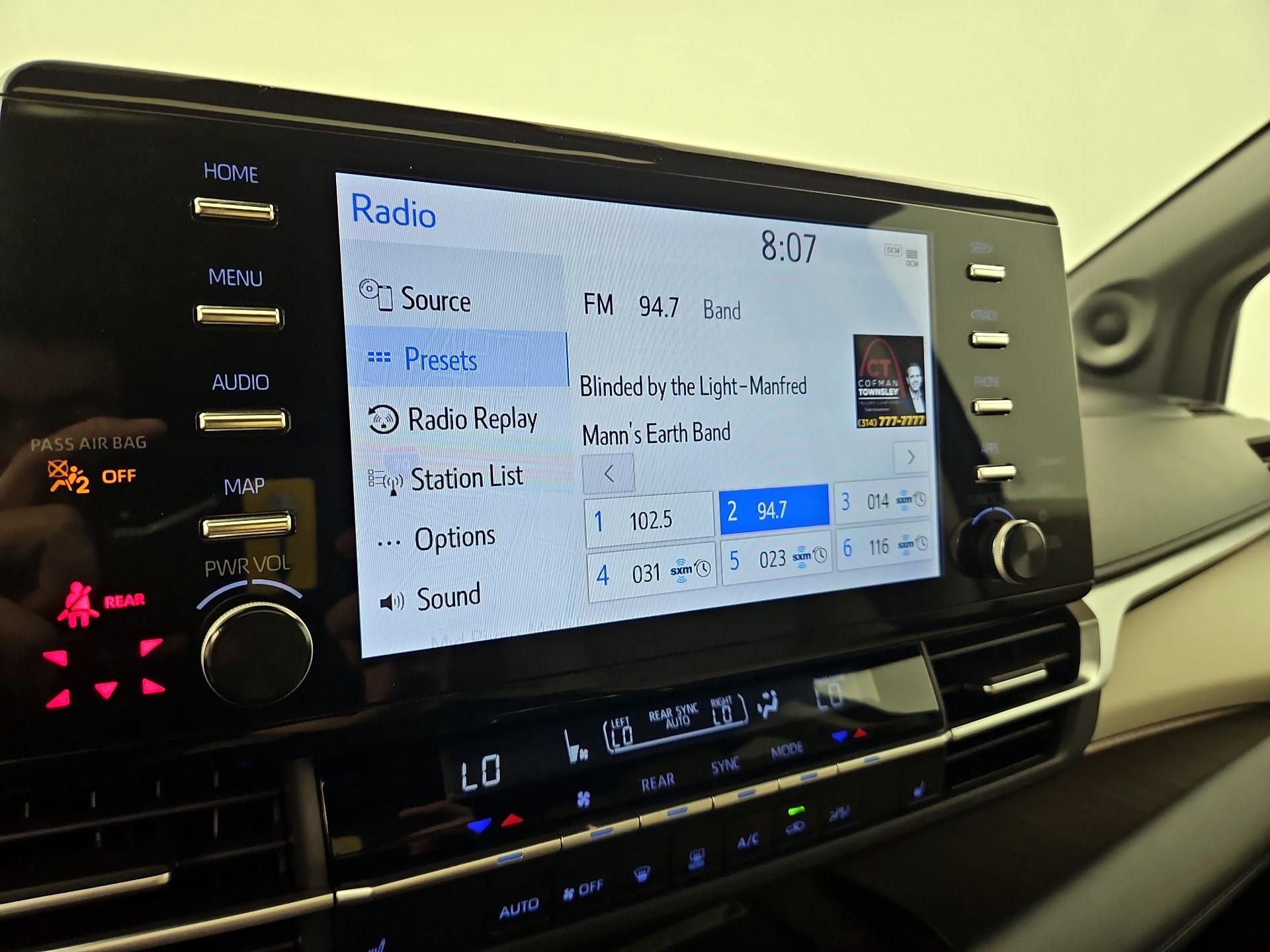 Thumbnail: 2021 Toyota Sienna - 16