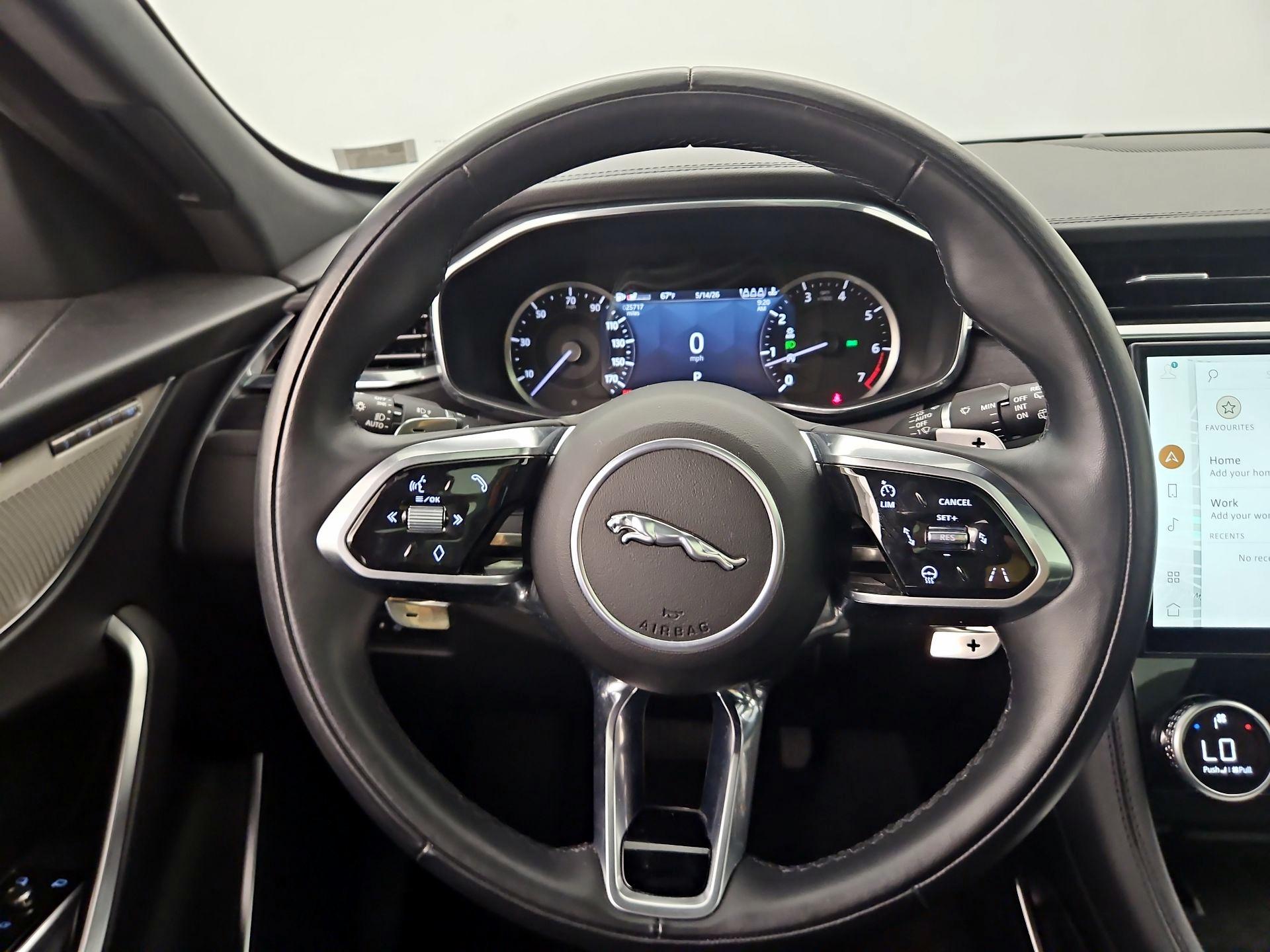 Thumbnail: 2023 Jaguar F-Pace - 10
