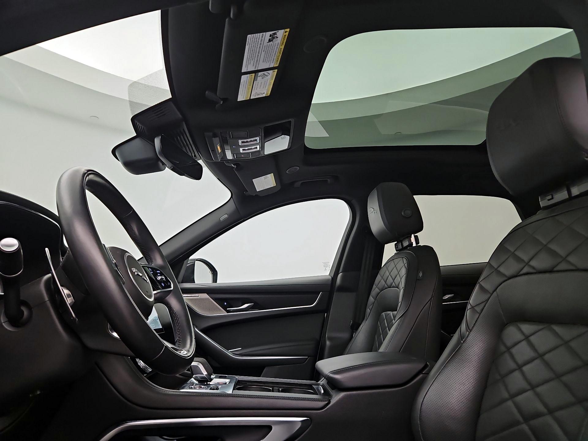 Thumbnail: 2023 Jaguar F-Pace - 20