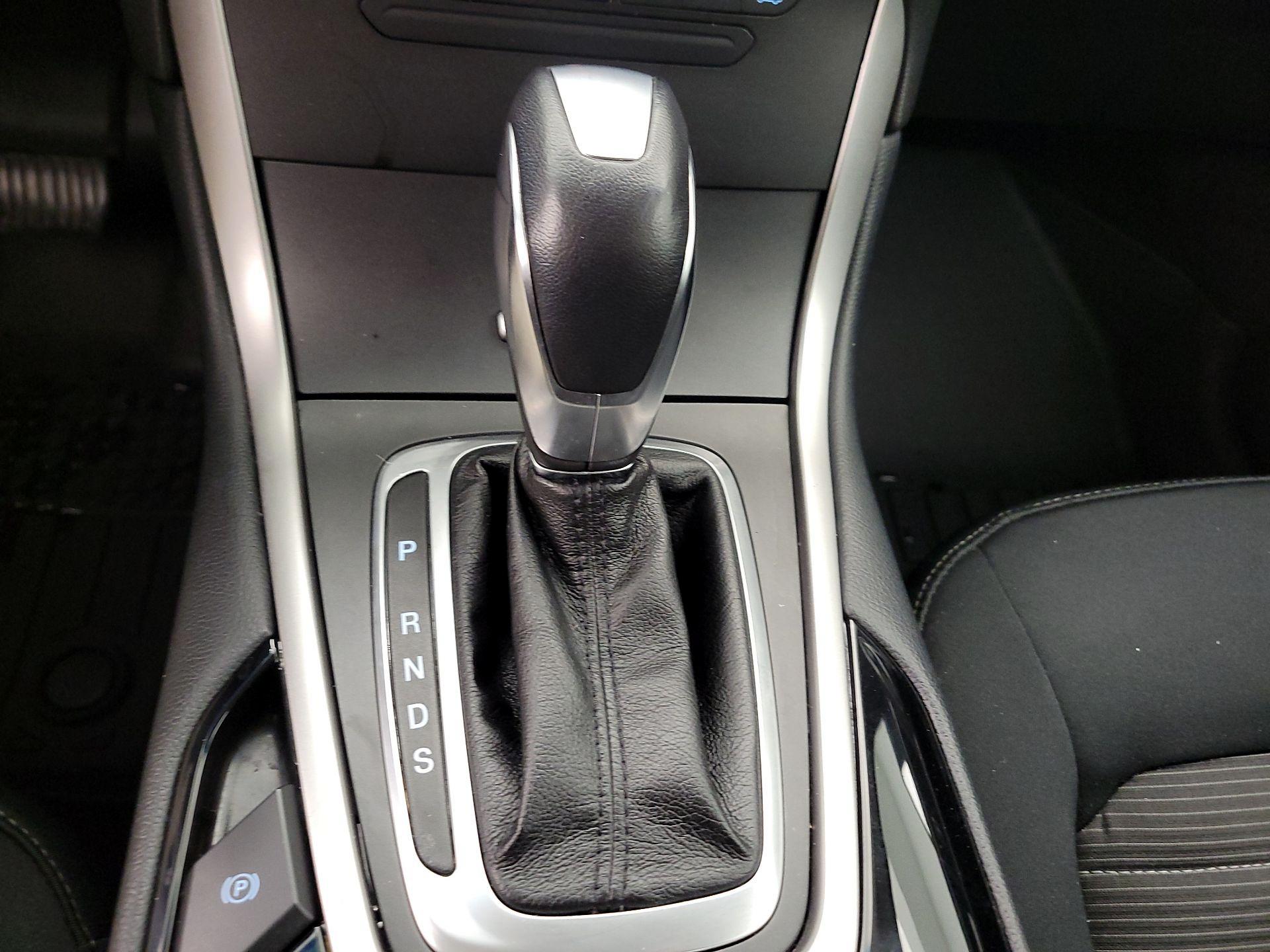 Thumbnail: 2018 Ford Edge - 17