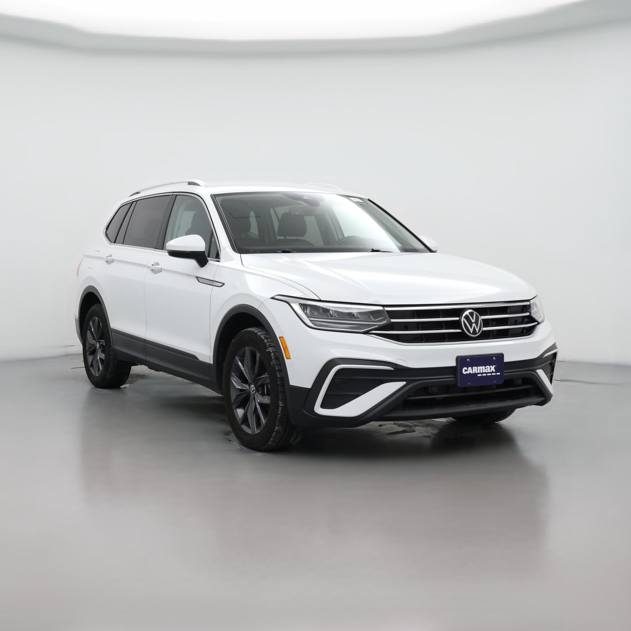 Thumbnail: 2022 Volkswagen Tiguan - 1