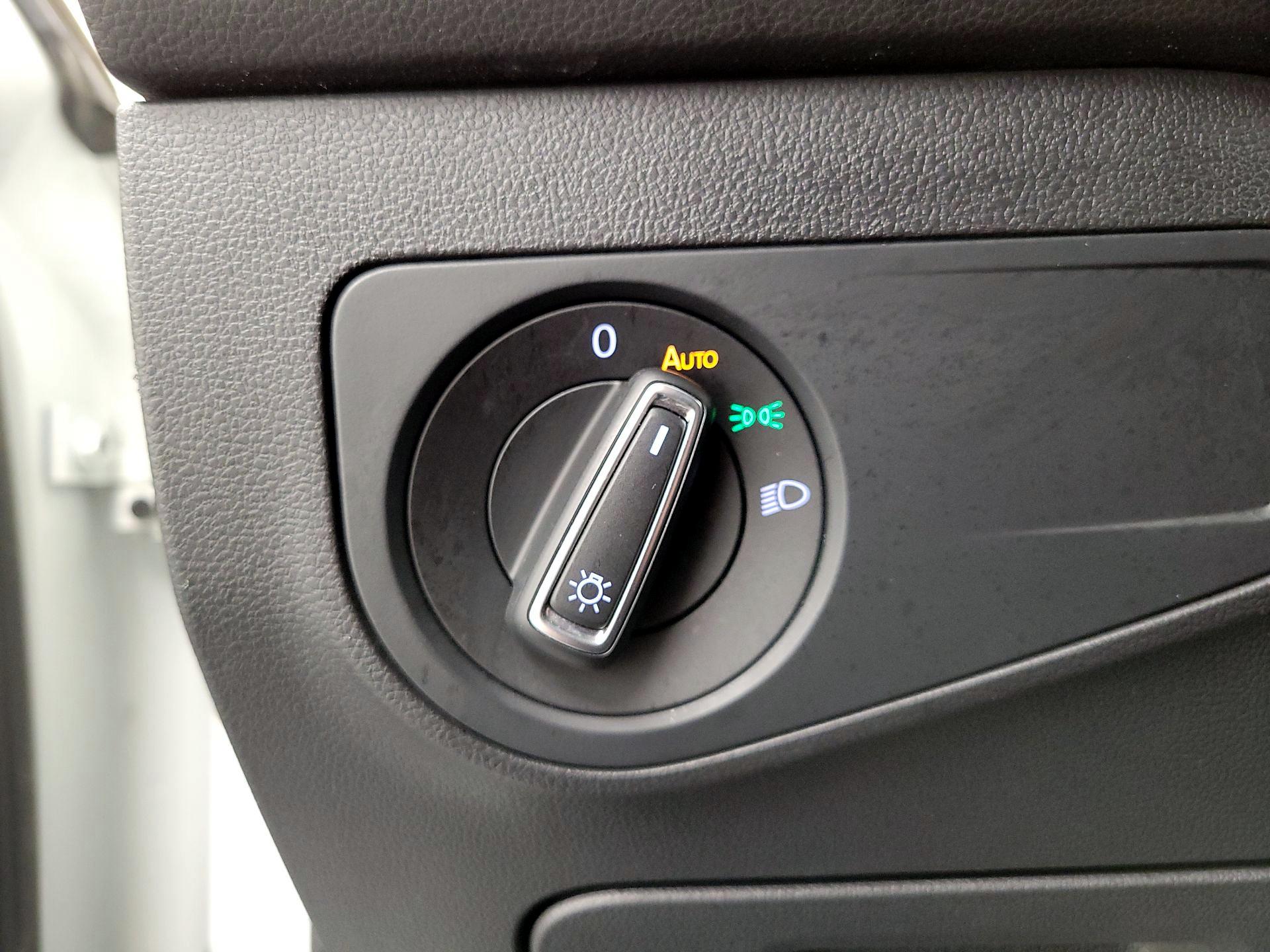 Thumbnail: 2022 Volkswagen Tiguan - 13