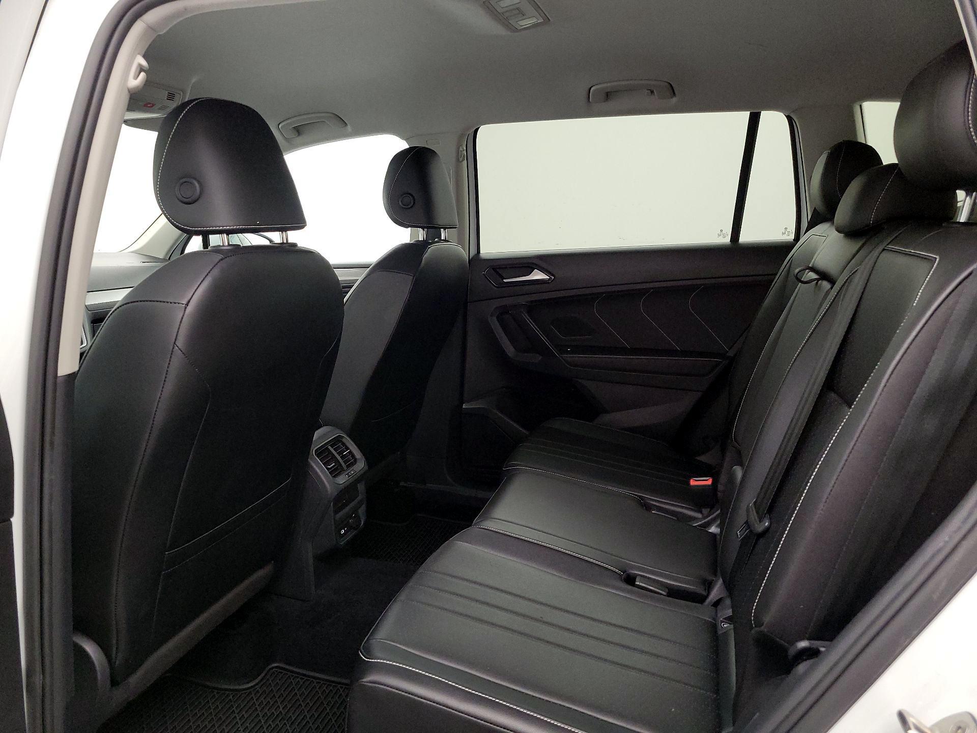 Thumbnail: 2022 Volkswagen Tiguan - 19